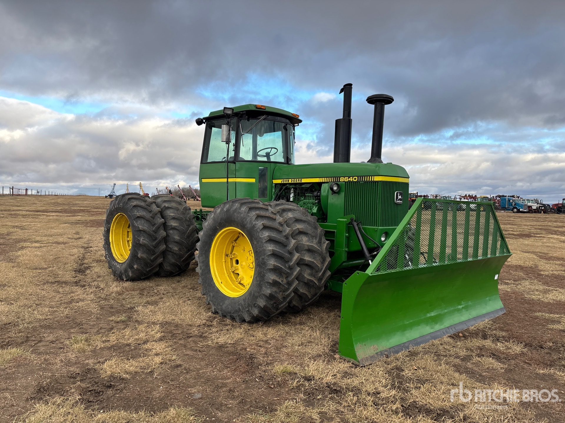 General Appearance with Foto, angolo anteriore destro