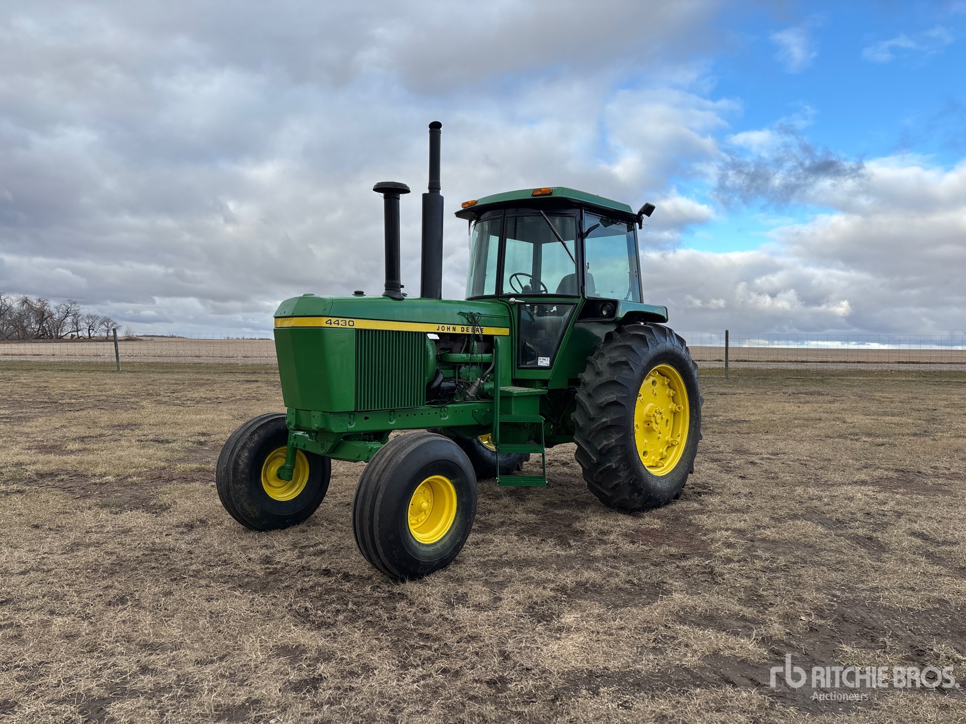 Aspect général with Image, coin avant gauche