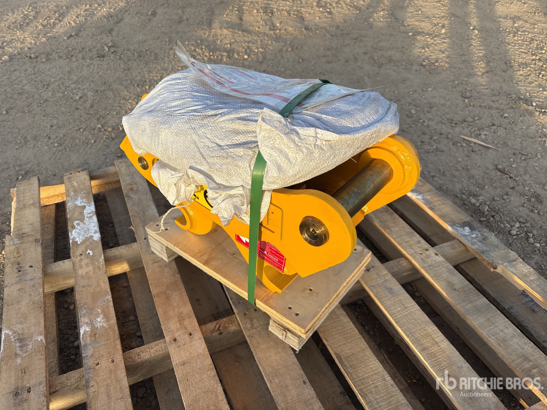 General Appearance with Bild, Ecke vorne links