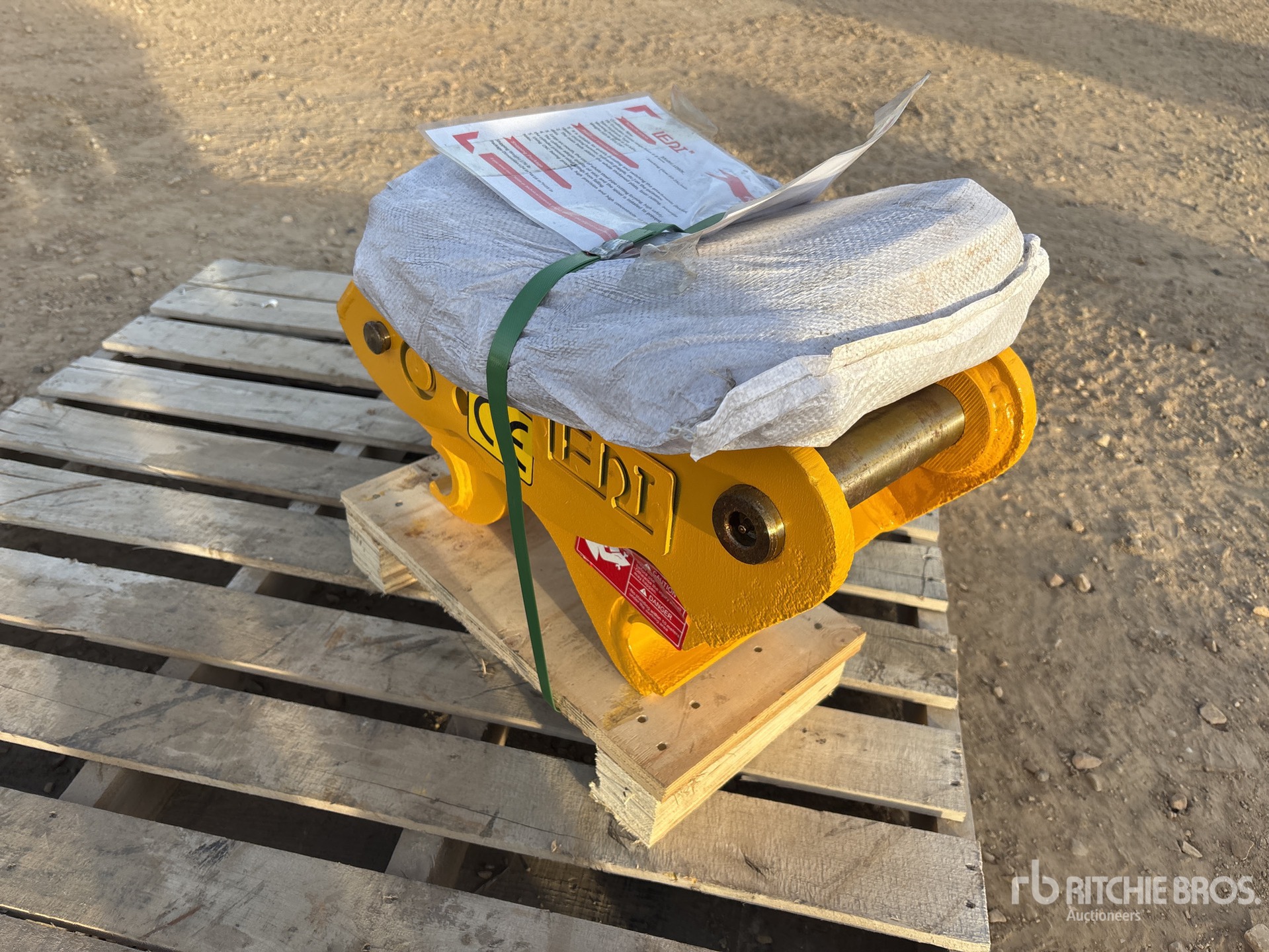 General Appearance with Bild, Ecke vorne rechts