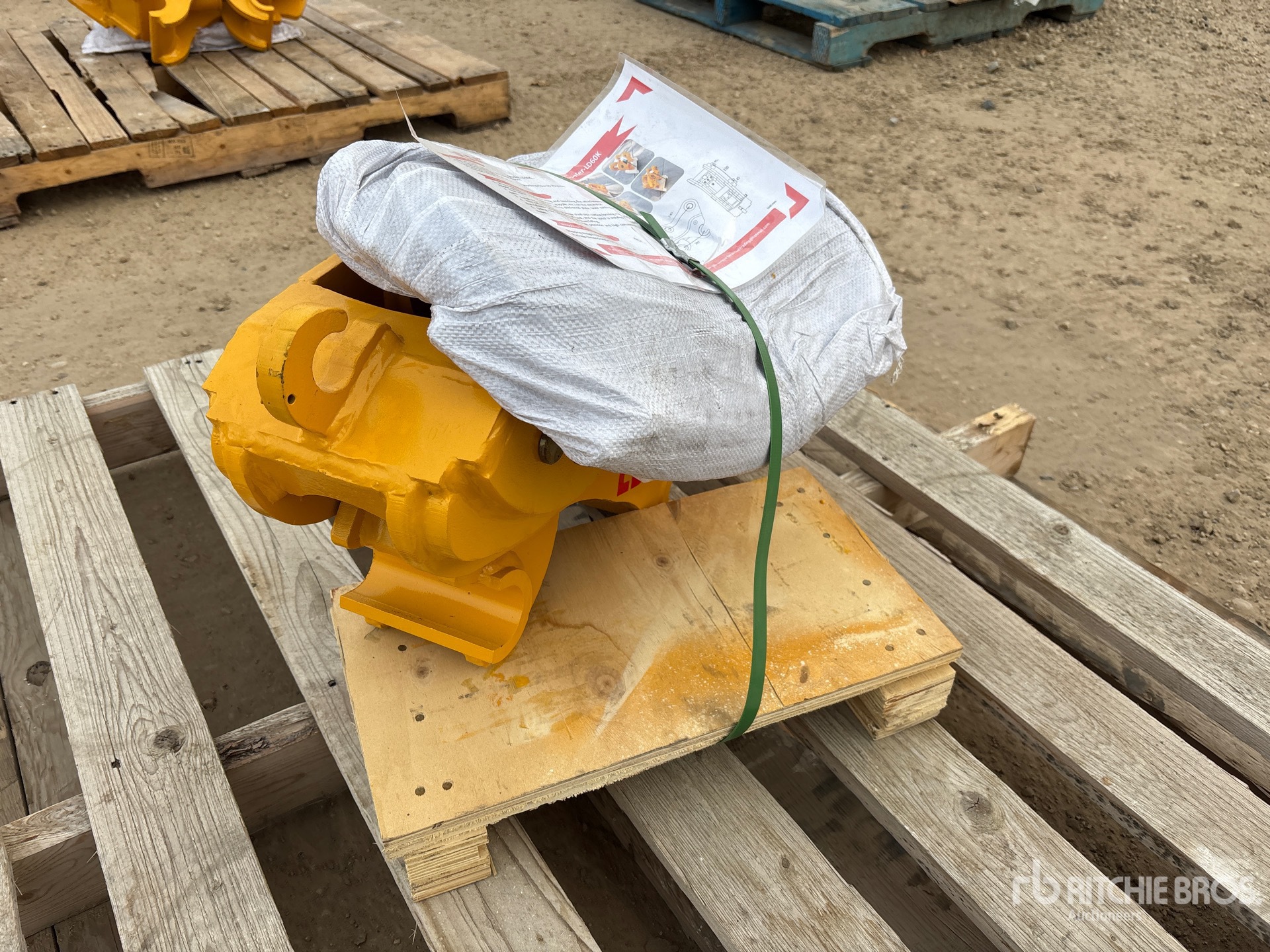 General Appearance with Bild, Ecke vorne links