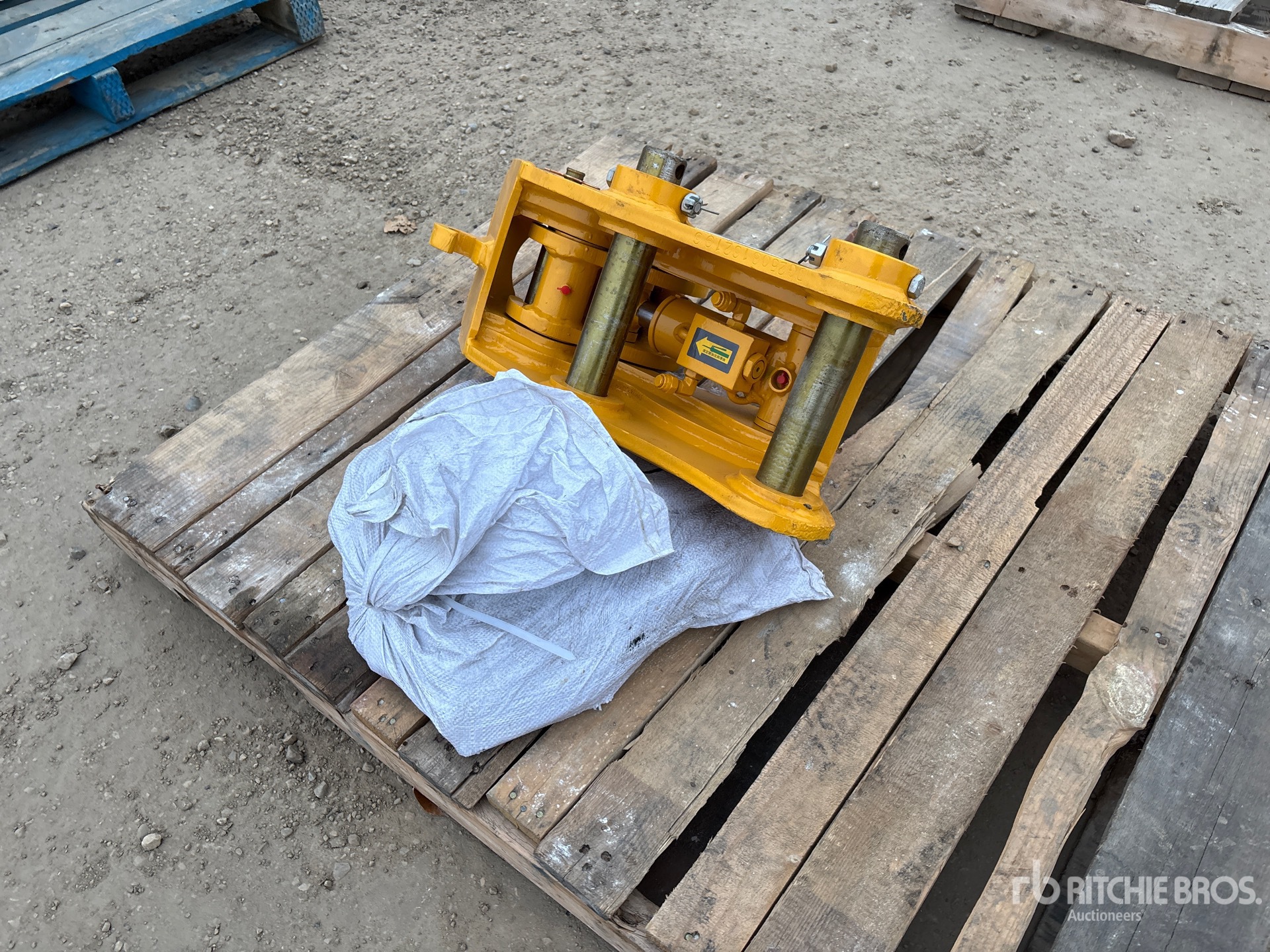 General Appearance with Bild, Ecke vorne rechts