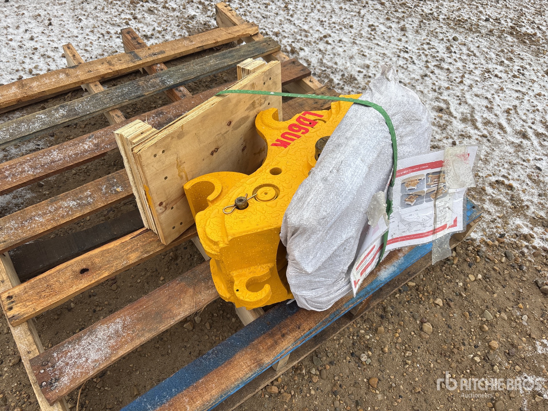 General Appearance with Bild, Ecke hinten links