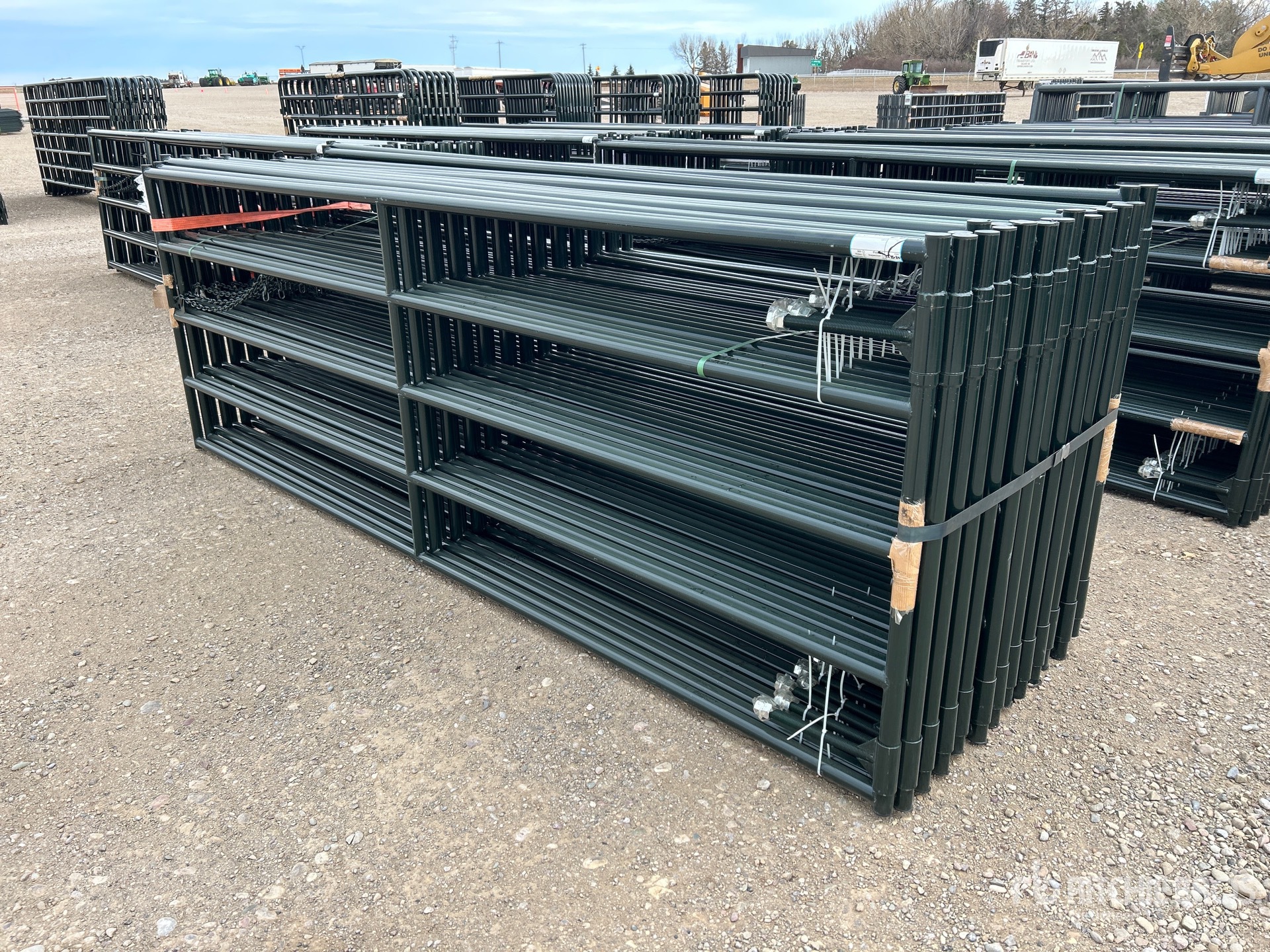 General Appearance with Bild, Ecke vorne links