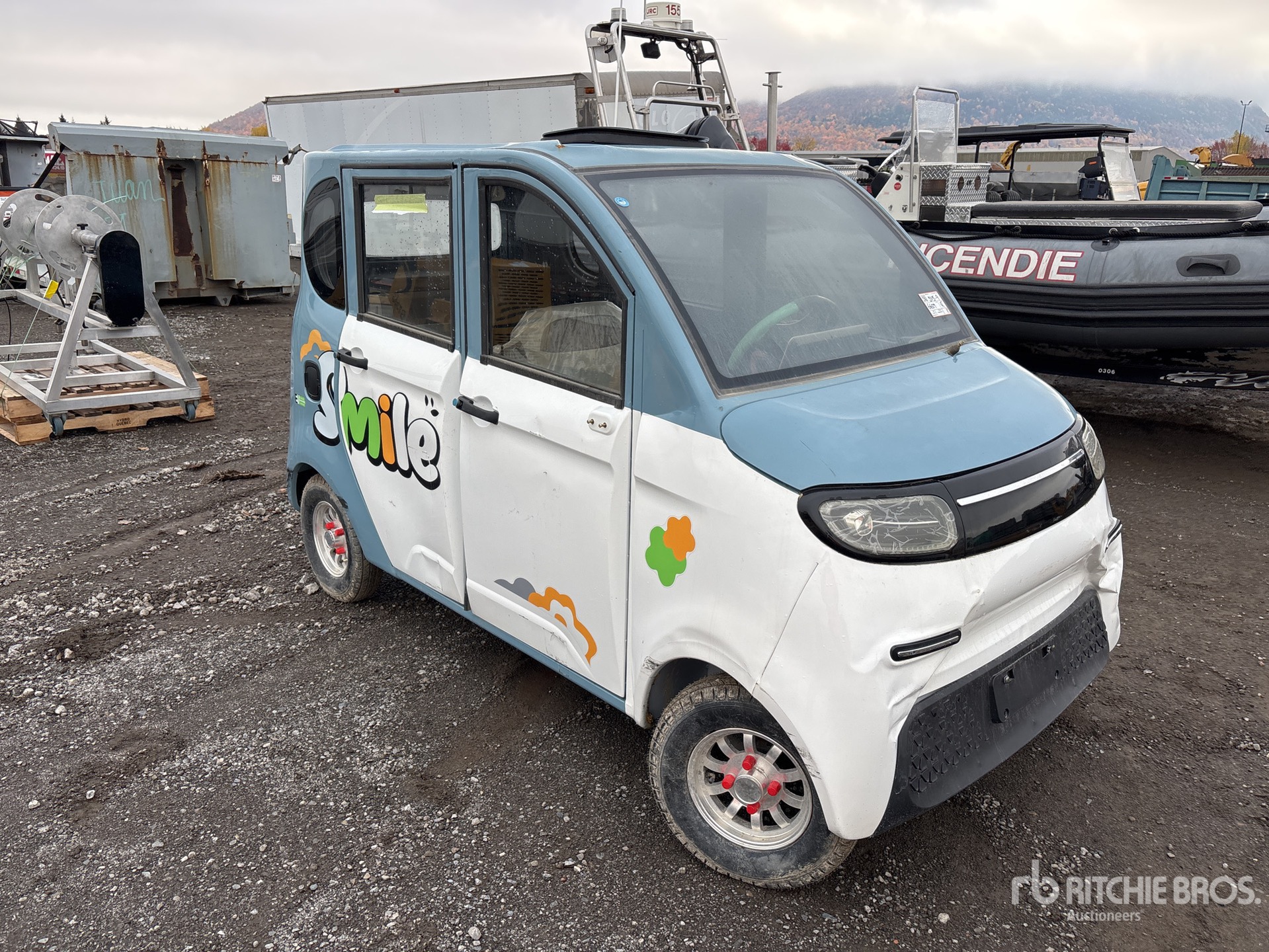 General Appearance with Picture, Right Front Corner