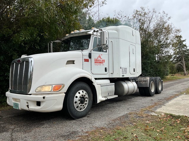 2009 Peterbilt 386 6x4 T/A Sleeper Truck Tractor