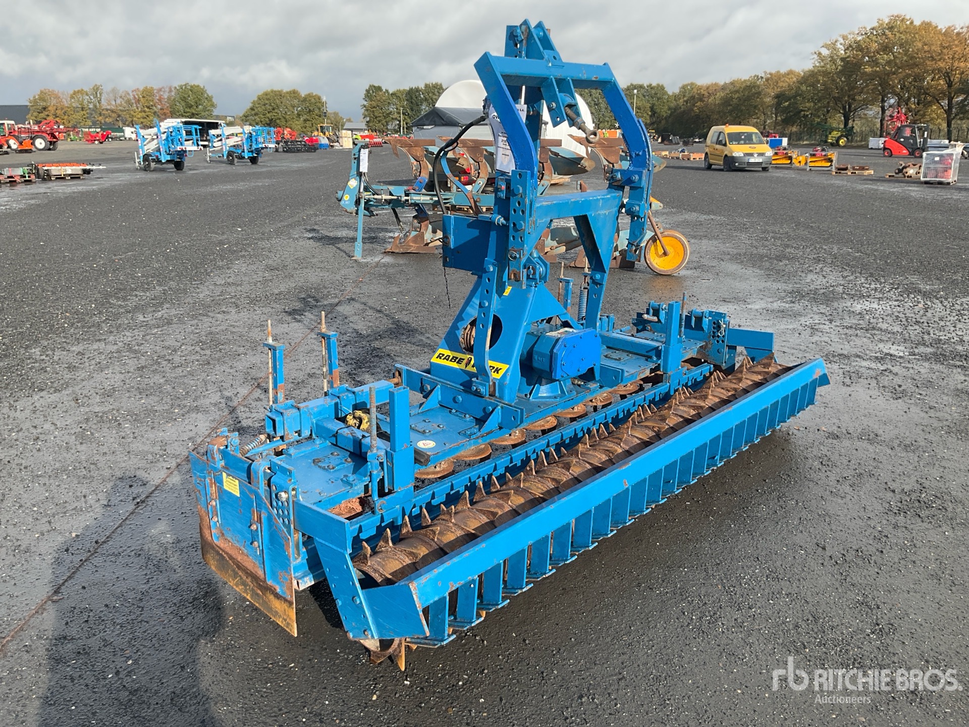 General Appearance with Bild, Ecke hinten links