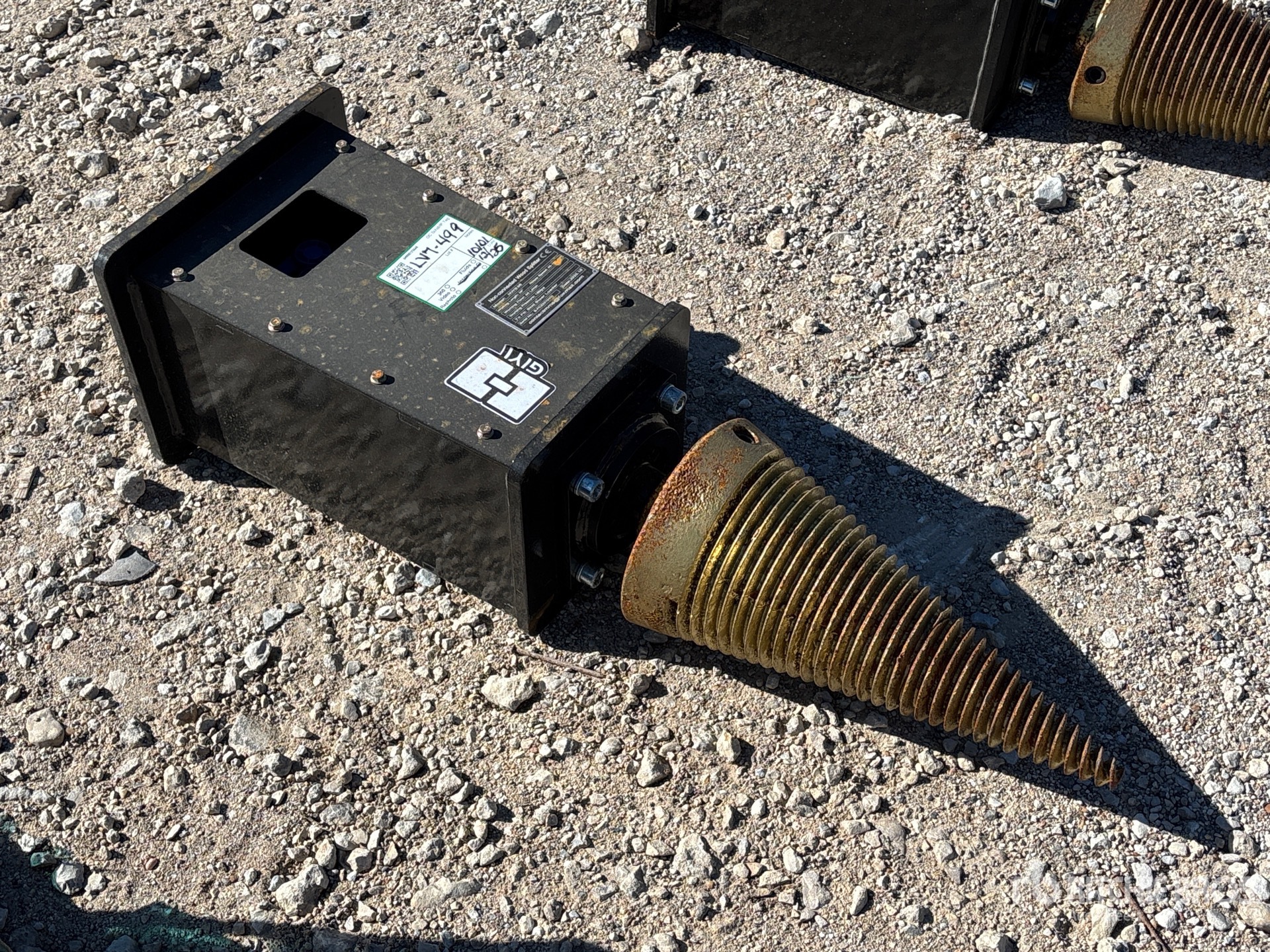 General Appearance with Bild, Ecke vorne rechts