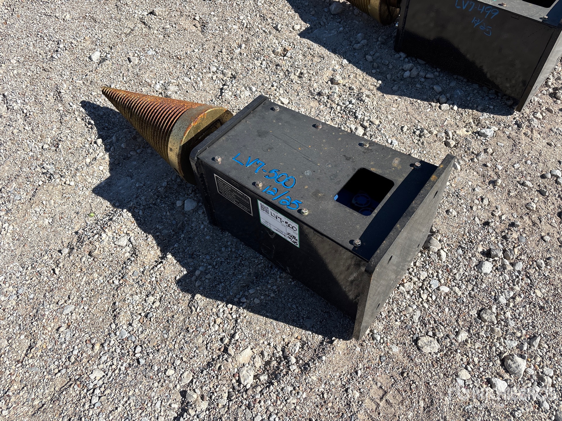 General Appearance with Bild, Ecke hinten links