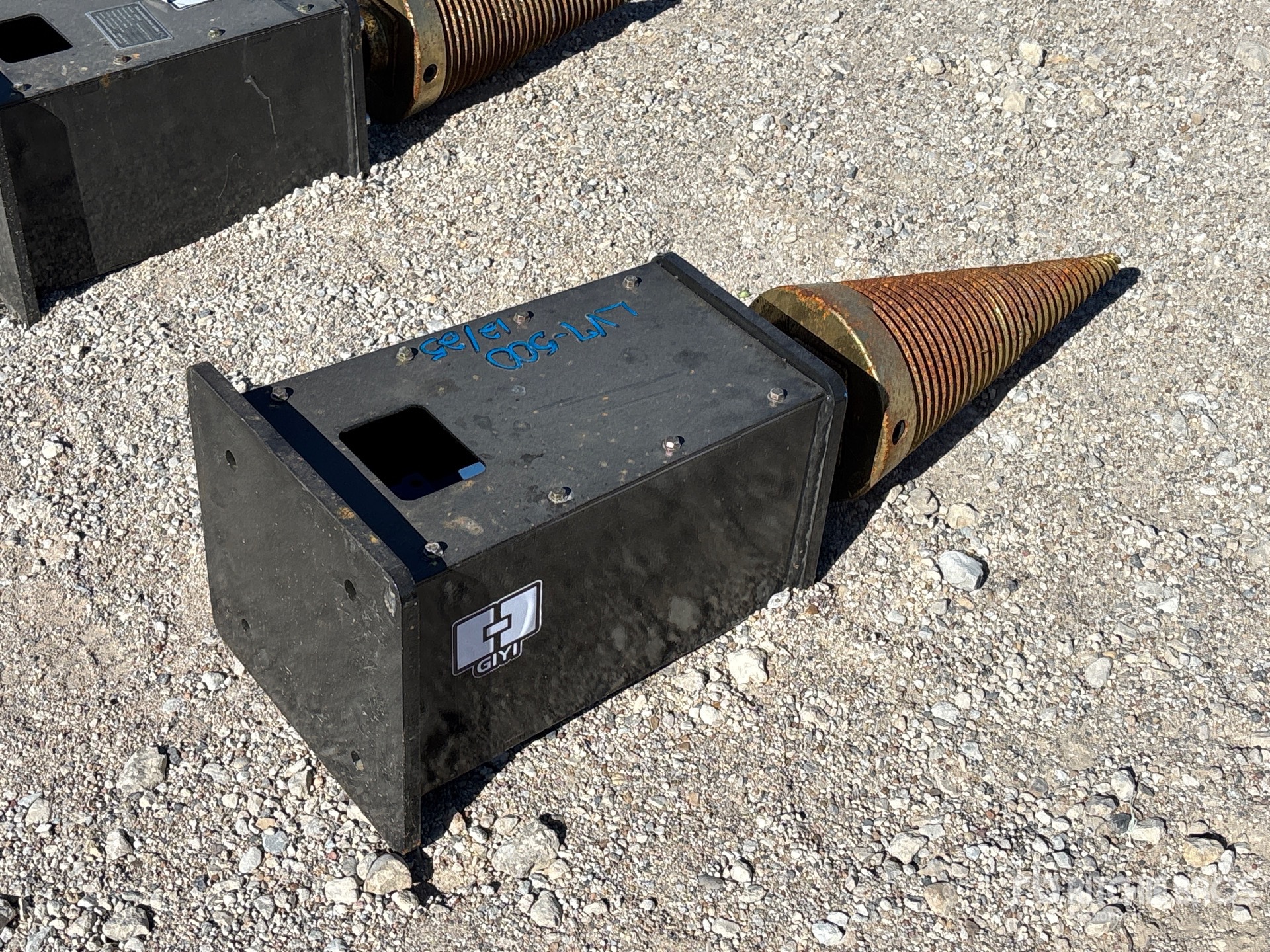 General Appearance with Bild, Ecke hinten rechts