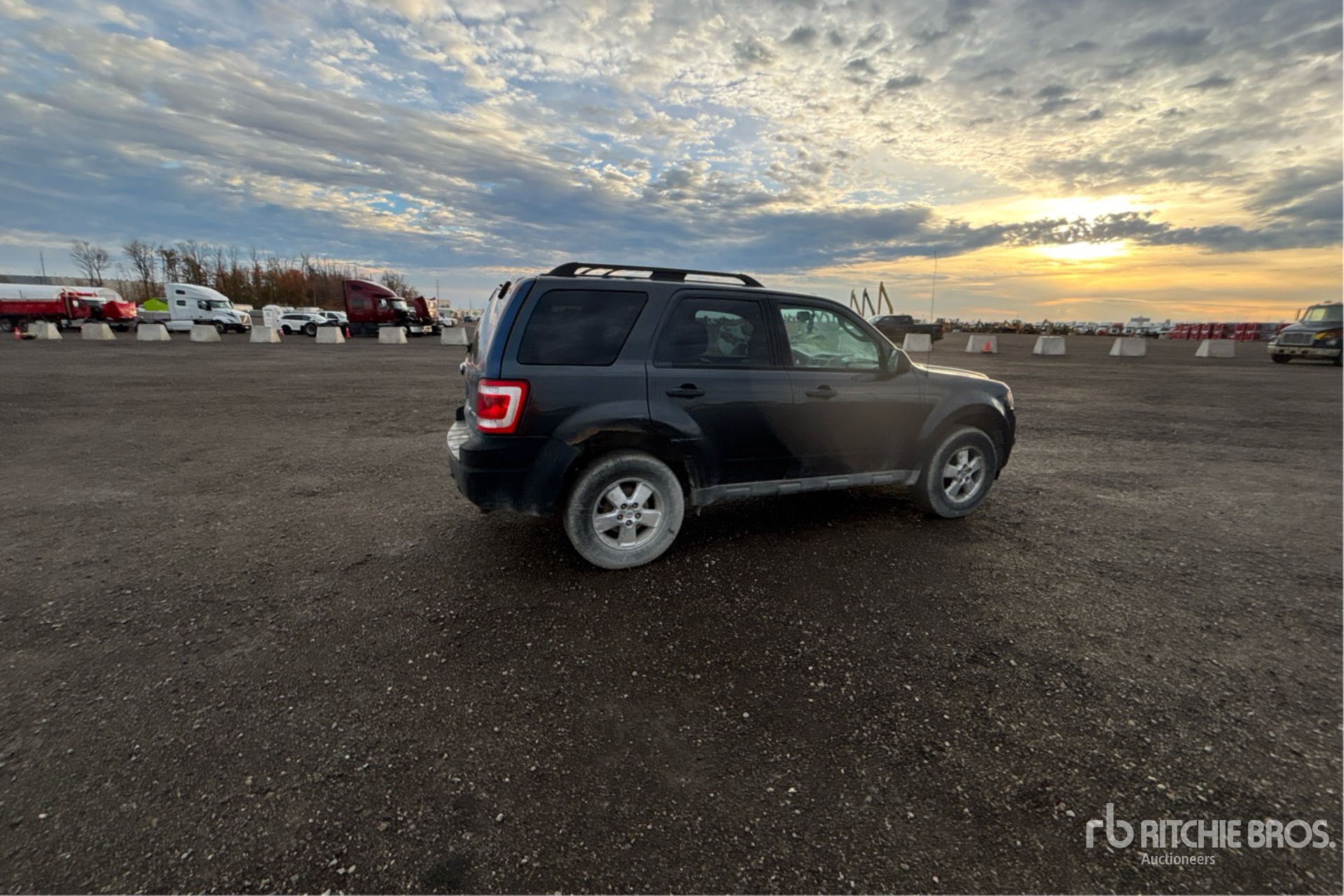 General Appearance with Picture, Right Rear Corner