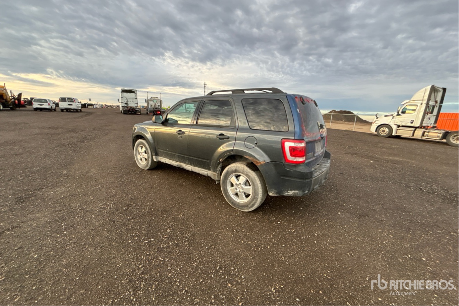 General Appearance with Picture, Left Rear Corner