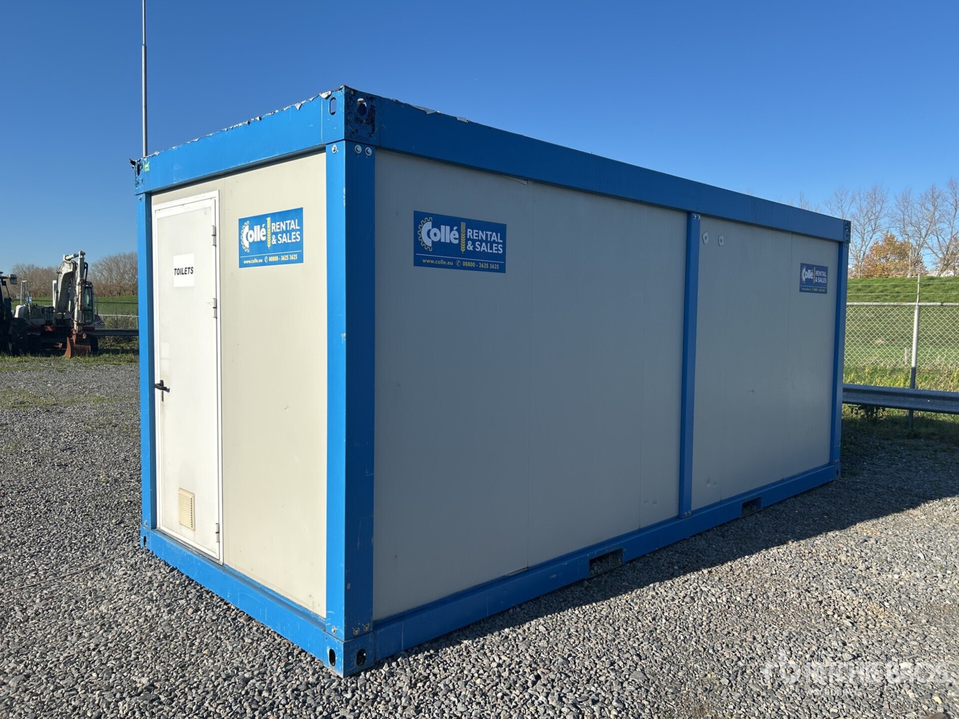 General Appearance with Picture, Left Front Corner