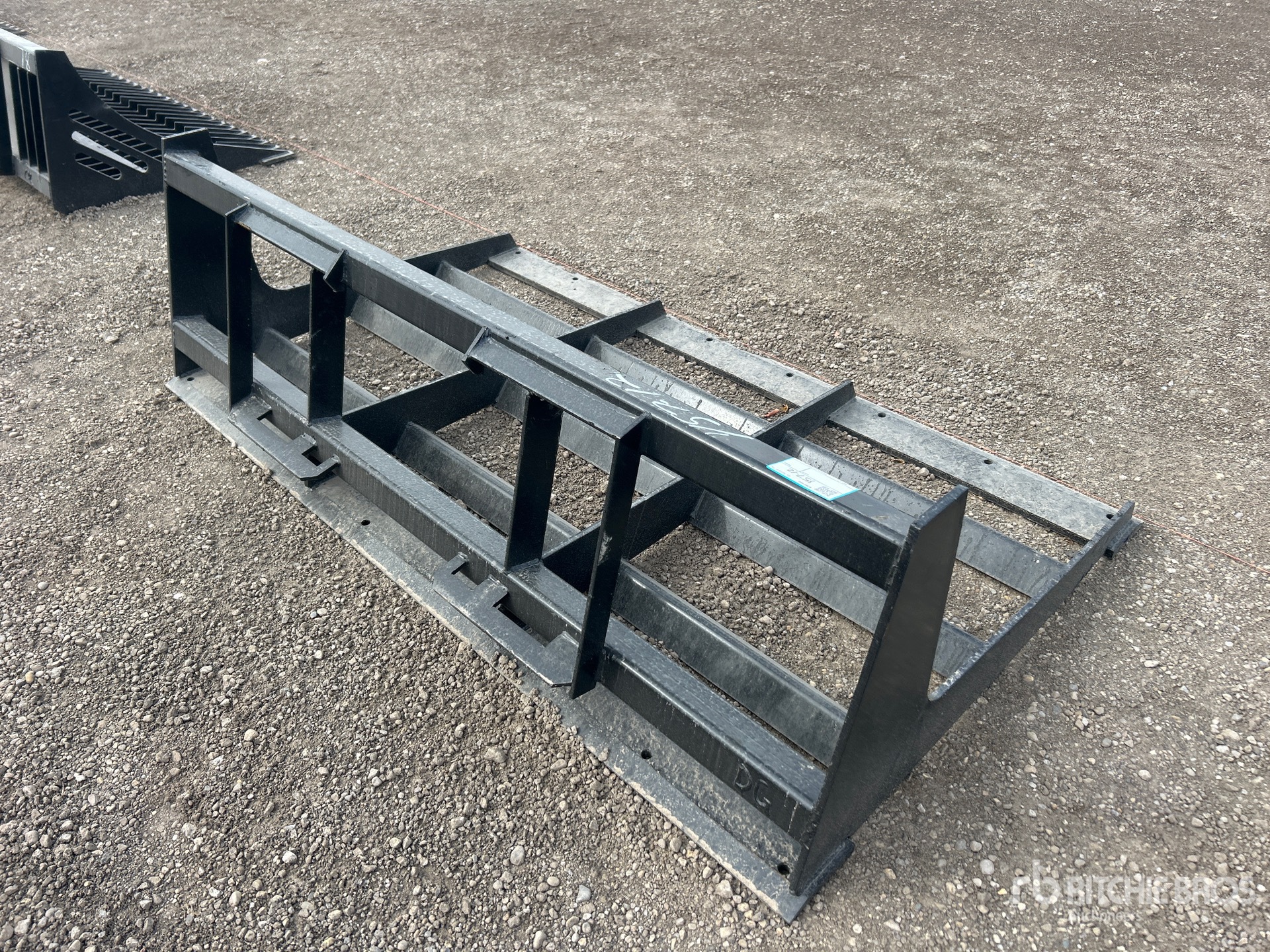 General Appearance with Bild, Ecke hinten rechts