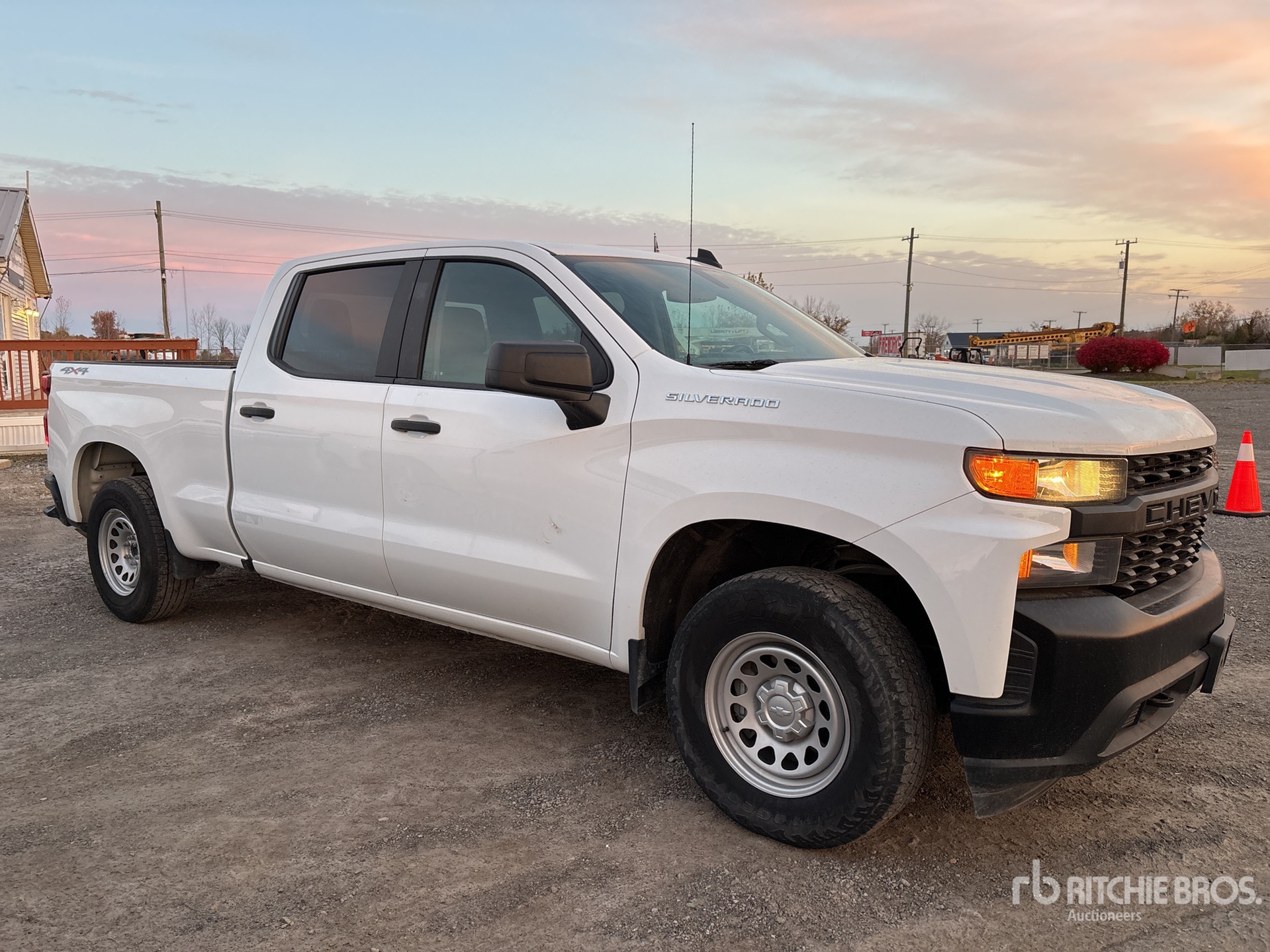 General Appearance with Picture, Right Front Corner