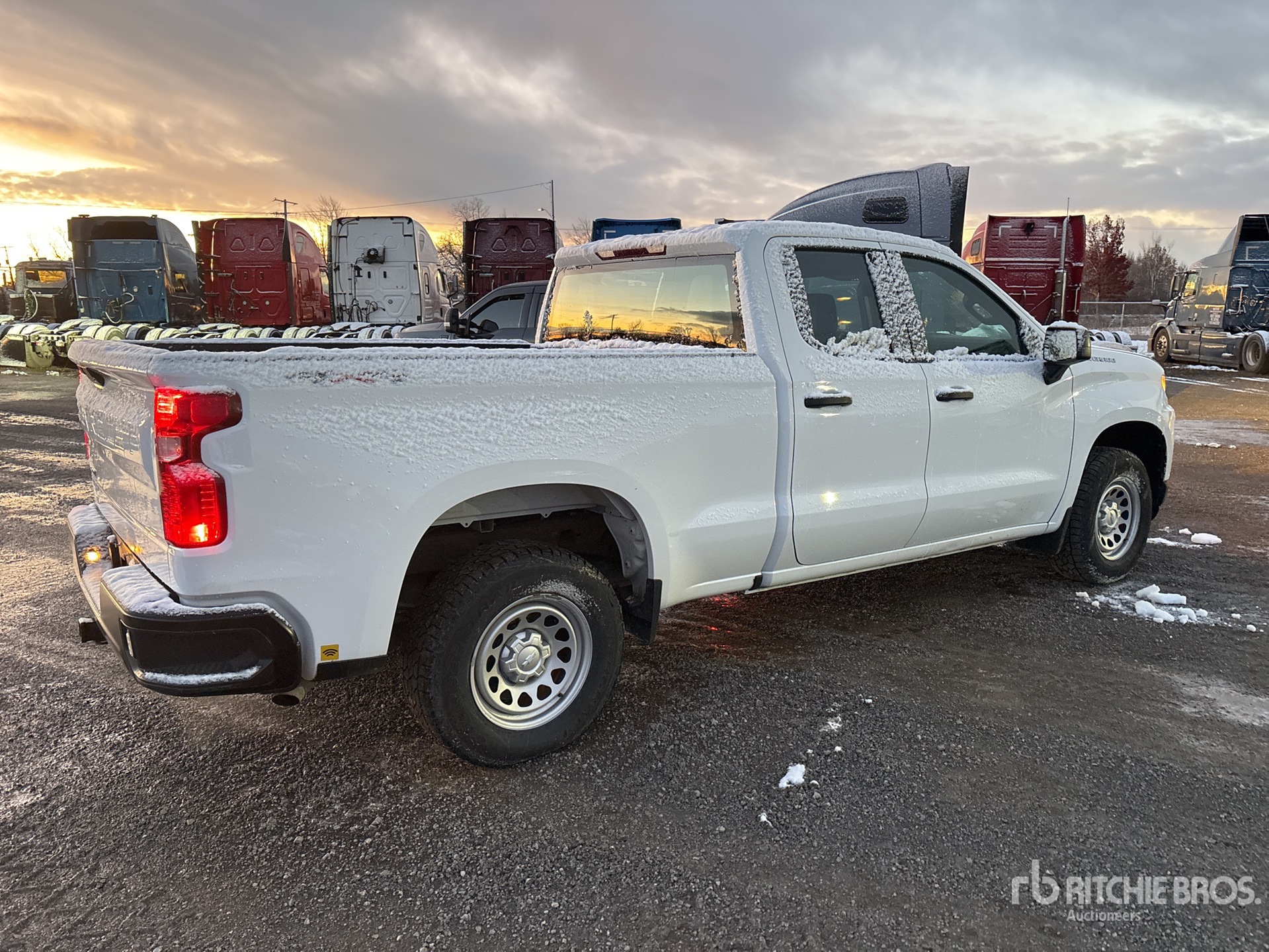 General Appearance with Picture, Right Rear Corner