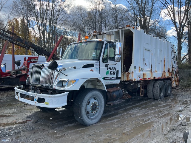 2003 International 7400 6x4 Rear Loader Waste Collection Truck