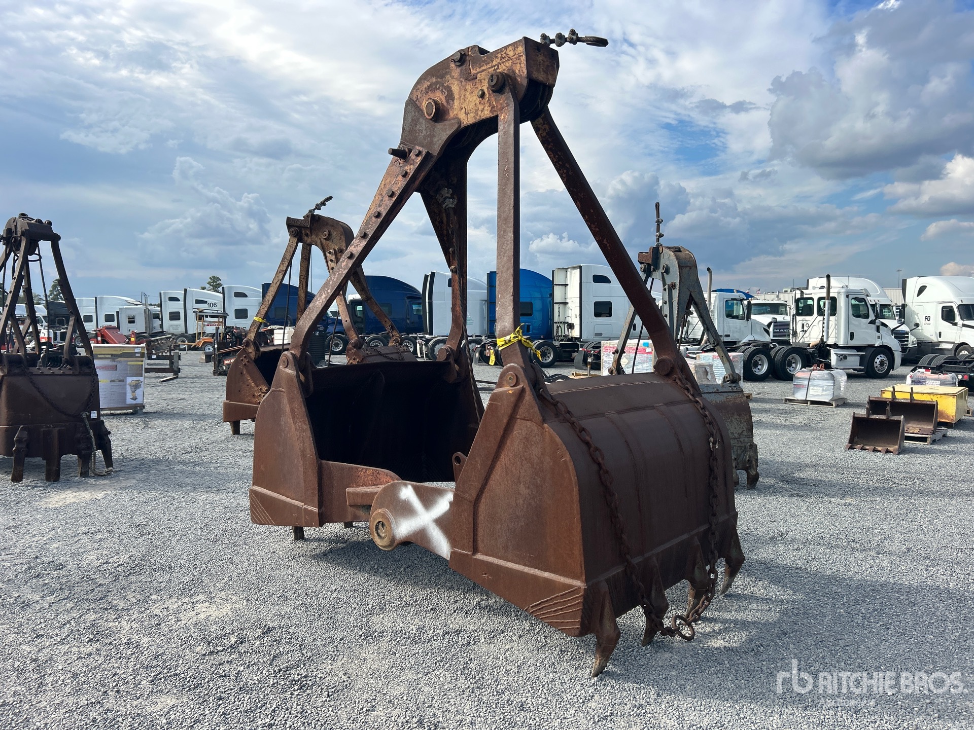 Aspect général with Image, coin arrière droit