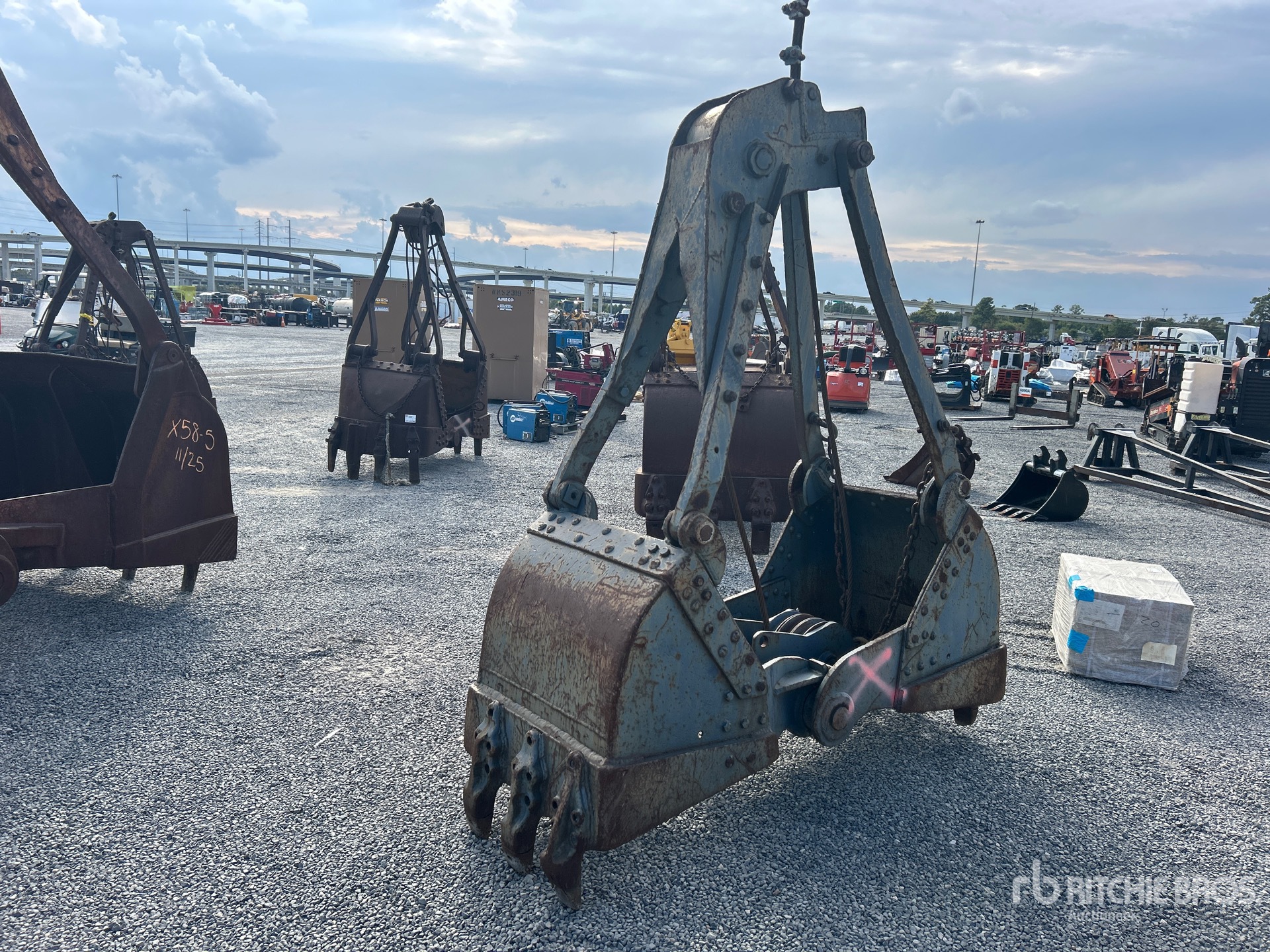 Aspect général with Image, coin arrière gauche