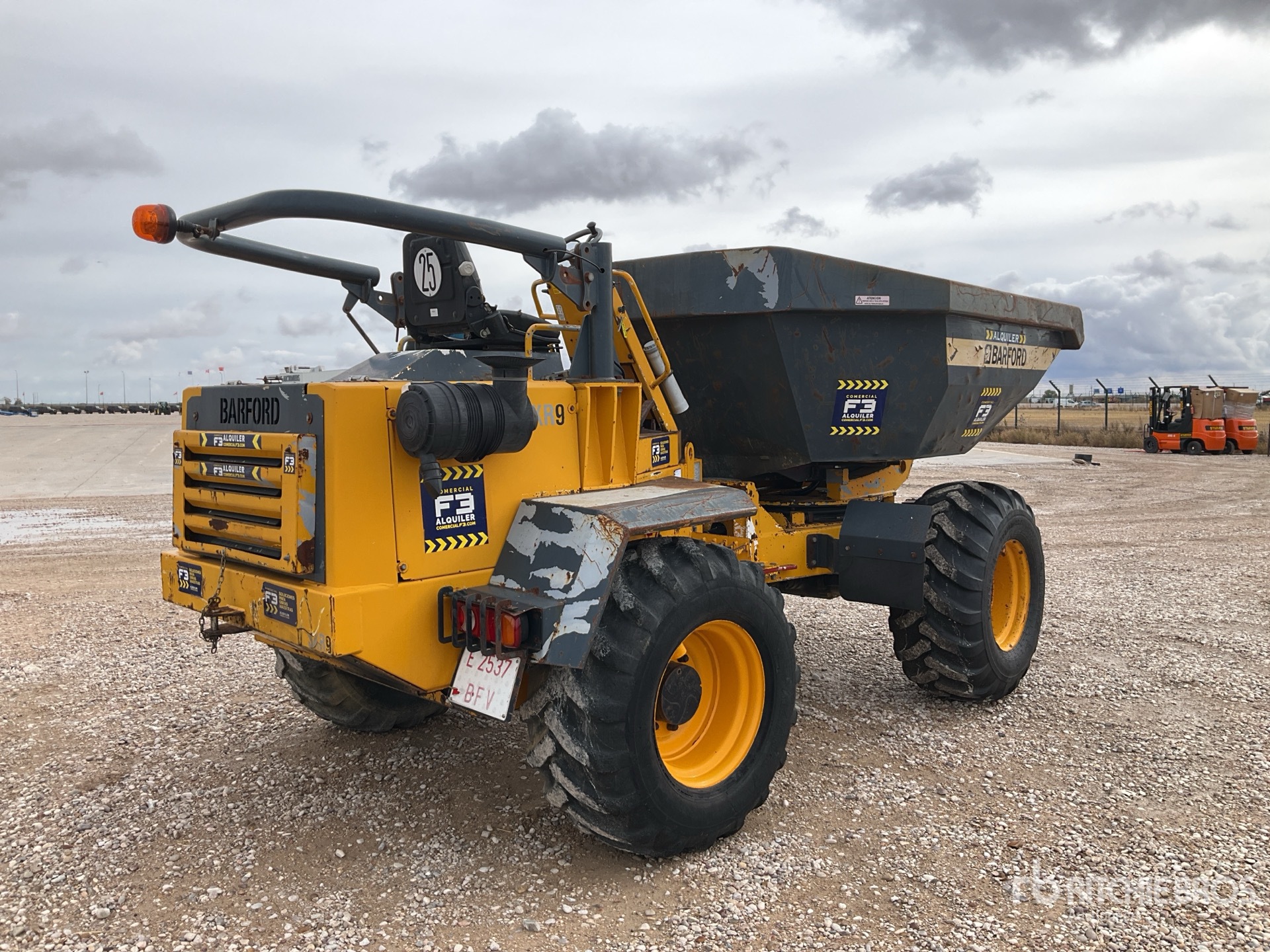 General Appearance with Picture, Right Rear Corner