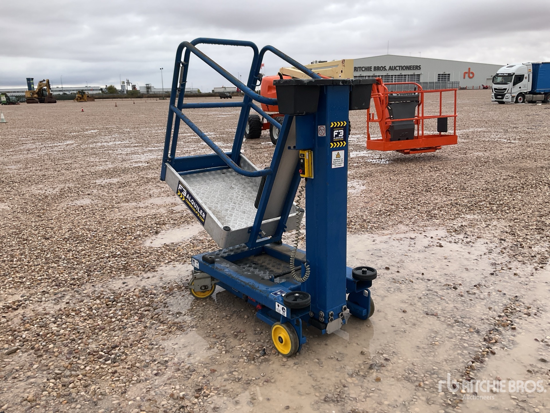 Aspect général with Image, coin arrière gauche