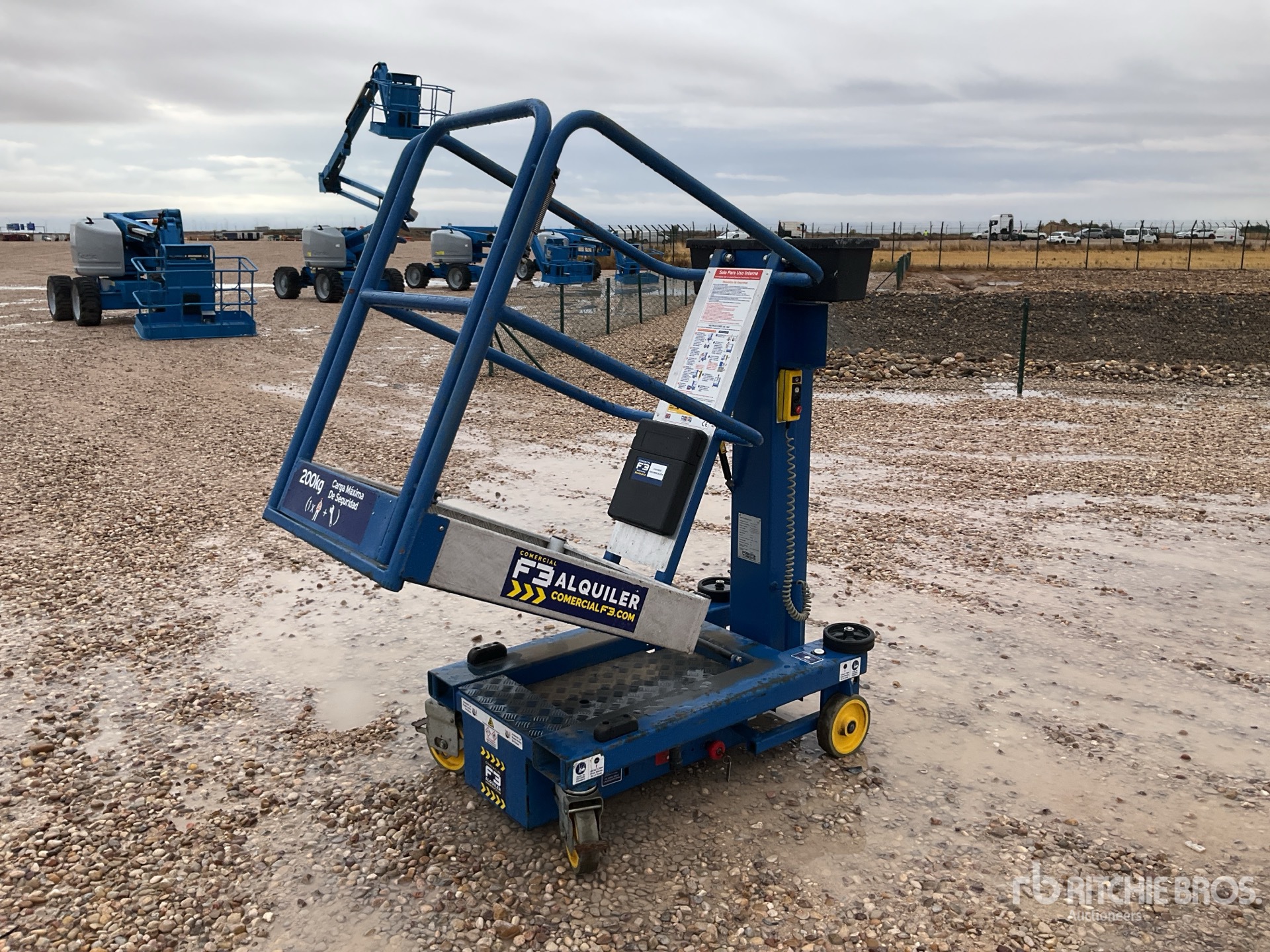 Aspect général with Image, coin avant gauche