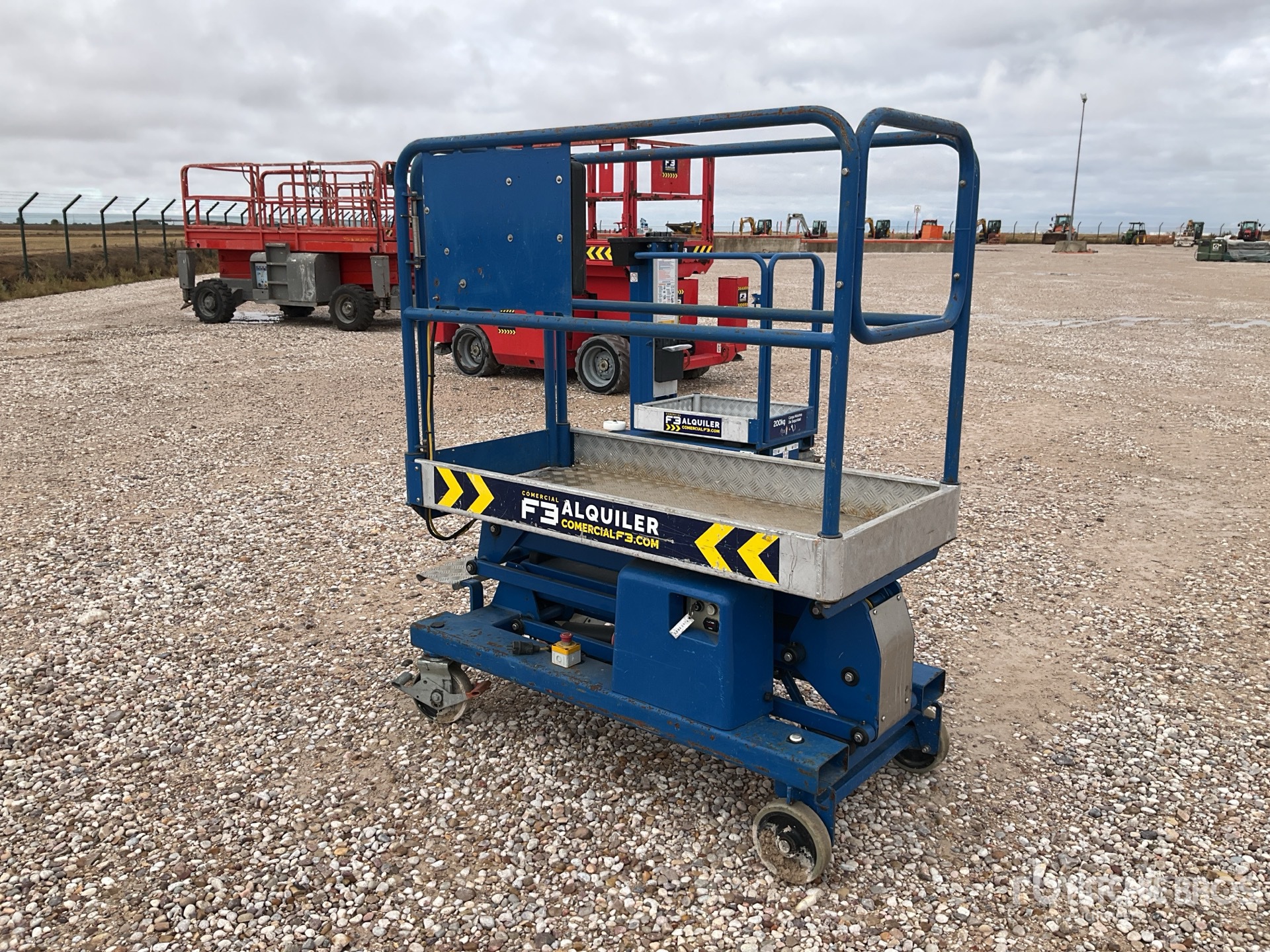 General Appearance with Picture, Right Front Corner