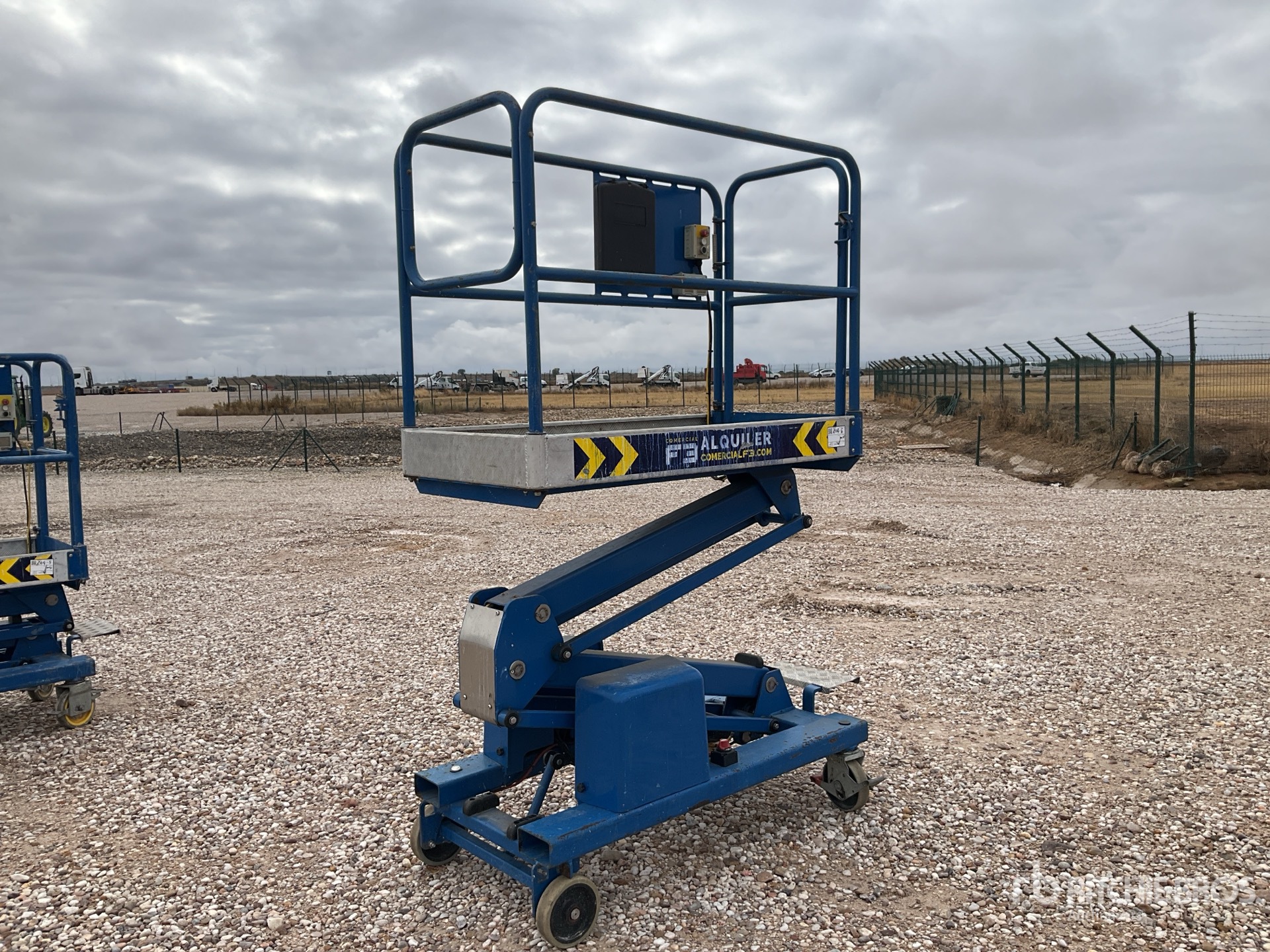 General Appearance with Featured Photo