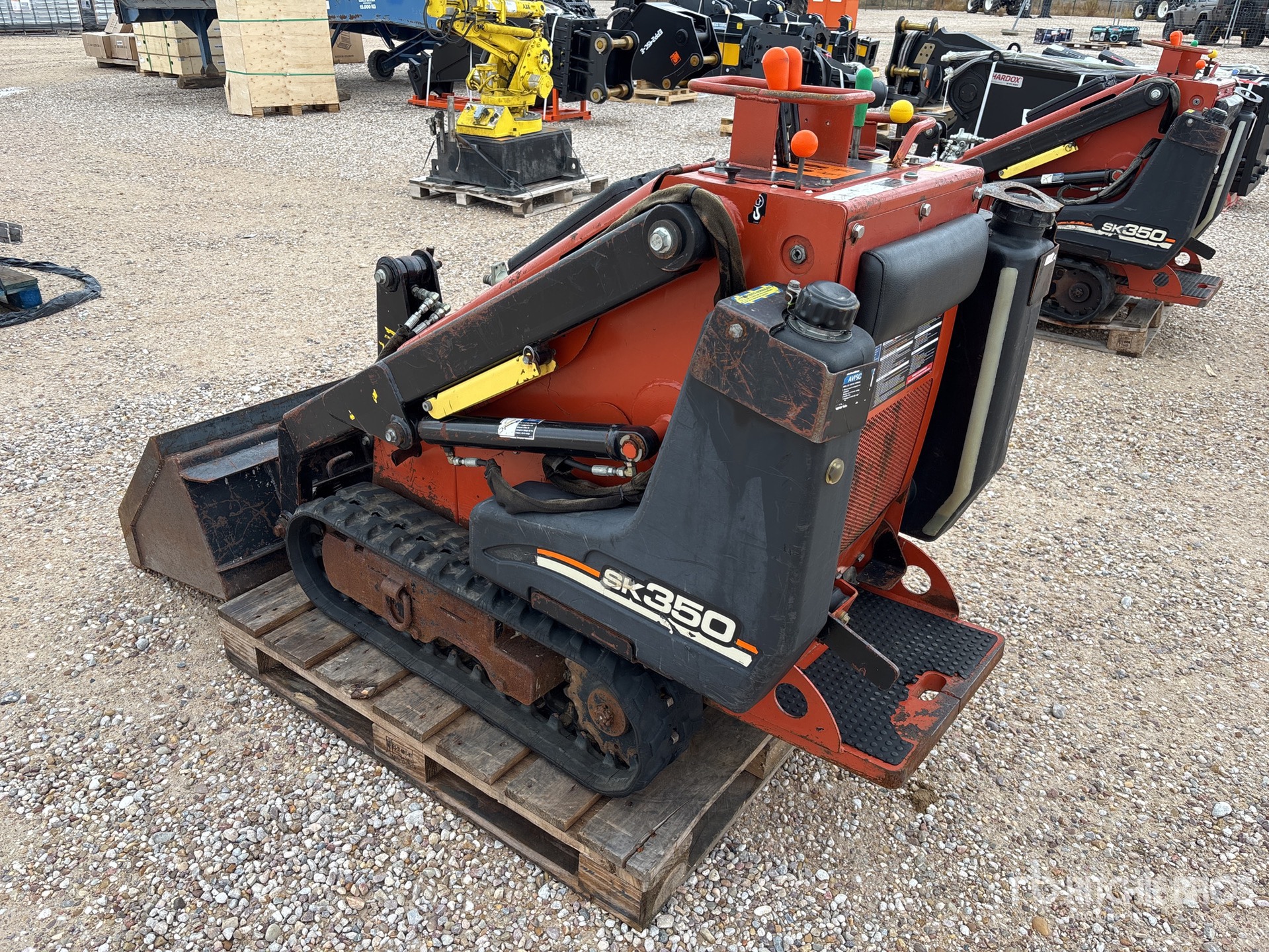 General Appearance with Image, coin avant droit