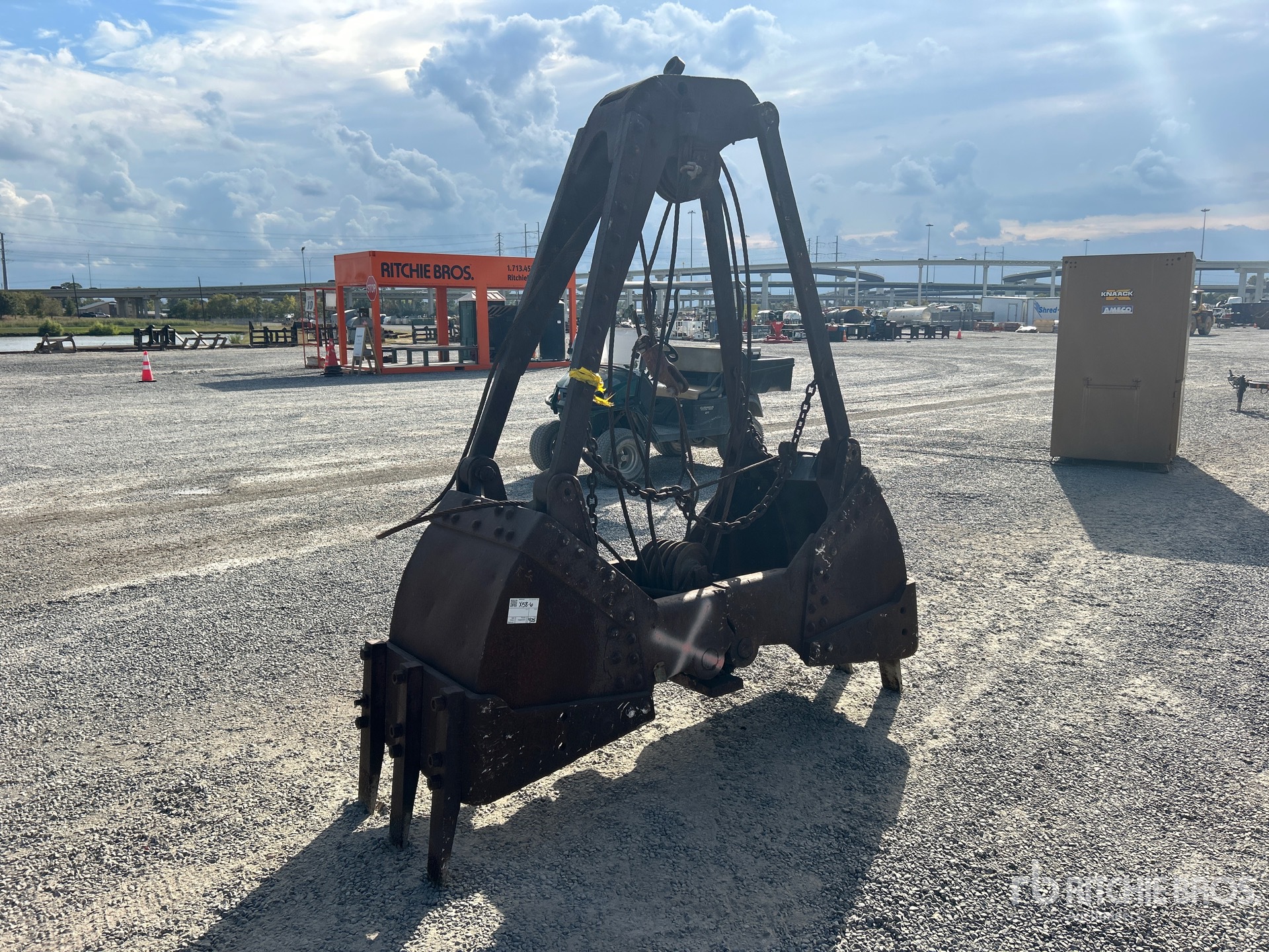 Aspect général with Image, coin arrière gauche