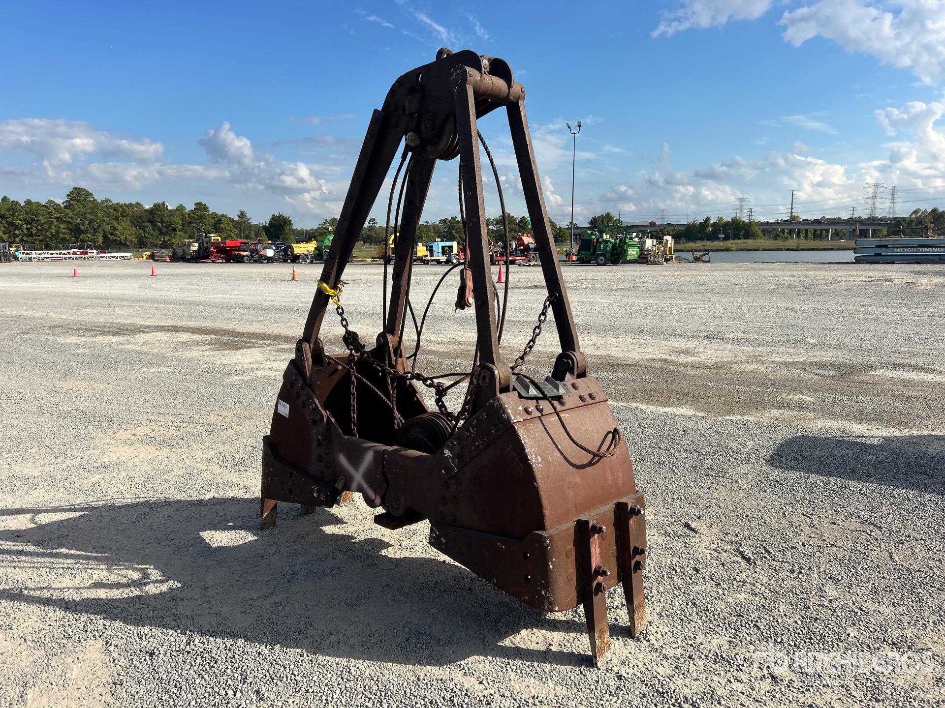 Aspect général with Image, coin arrière droit