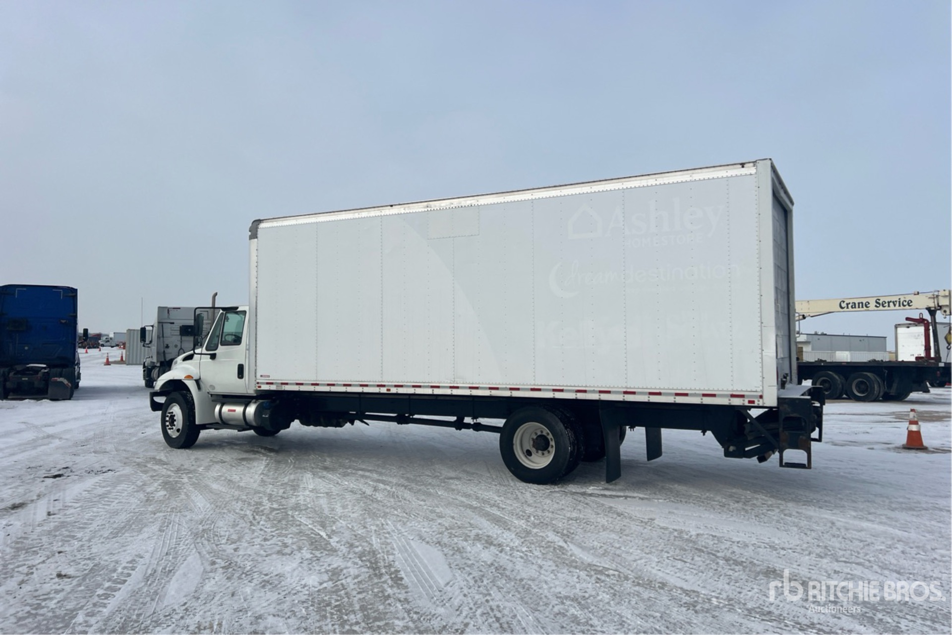 General Appearance with Picture, Left Rear Corner