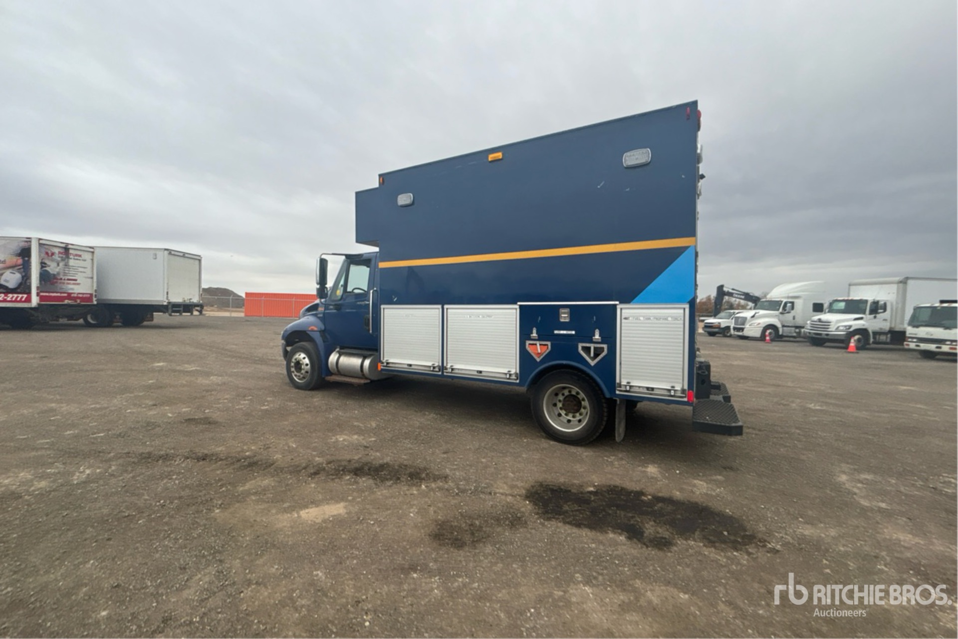 General Appearance with Picture, Left Rear Corner