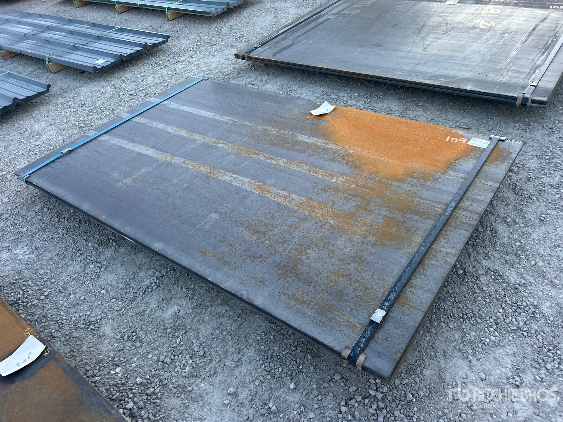 General Appearance with Bild, Ecke vorne links