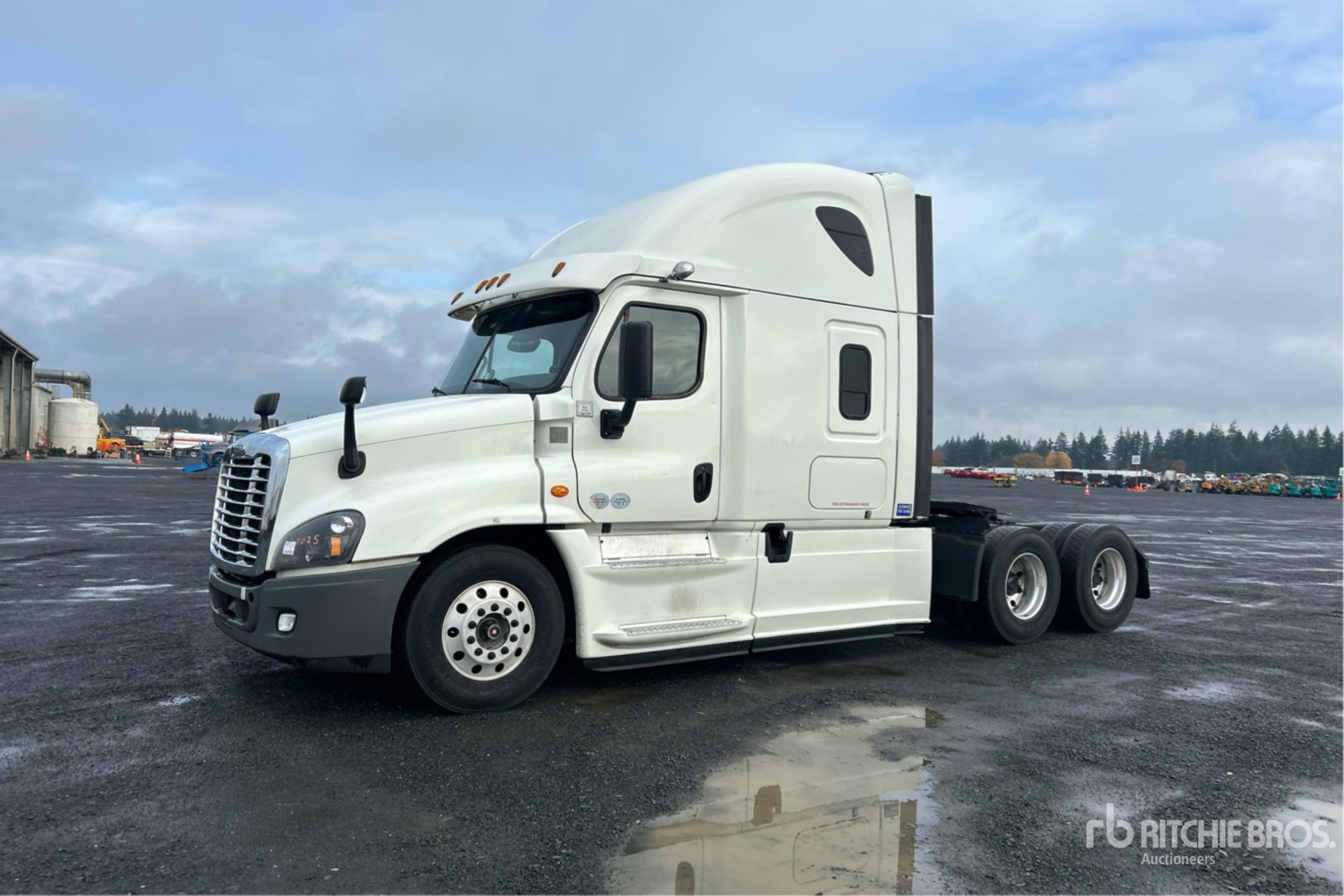 General Appearance with Picture, Left Front Corner