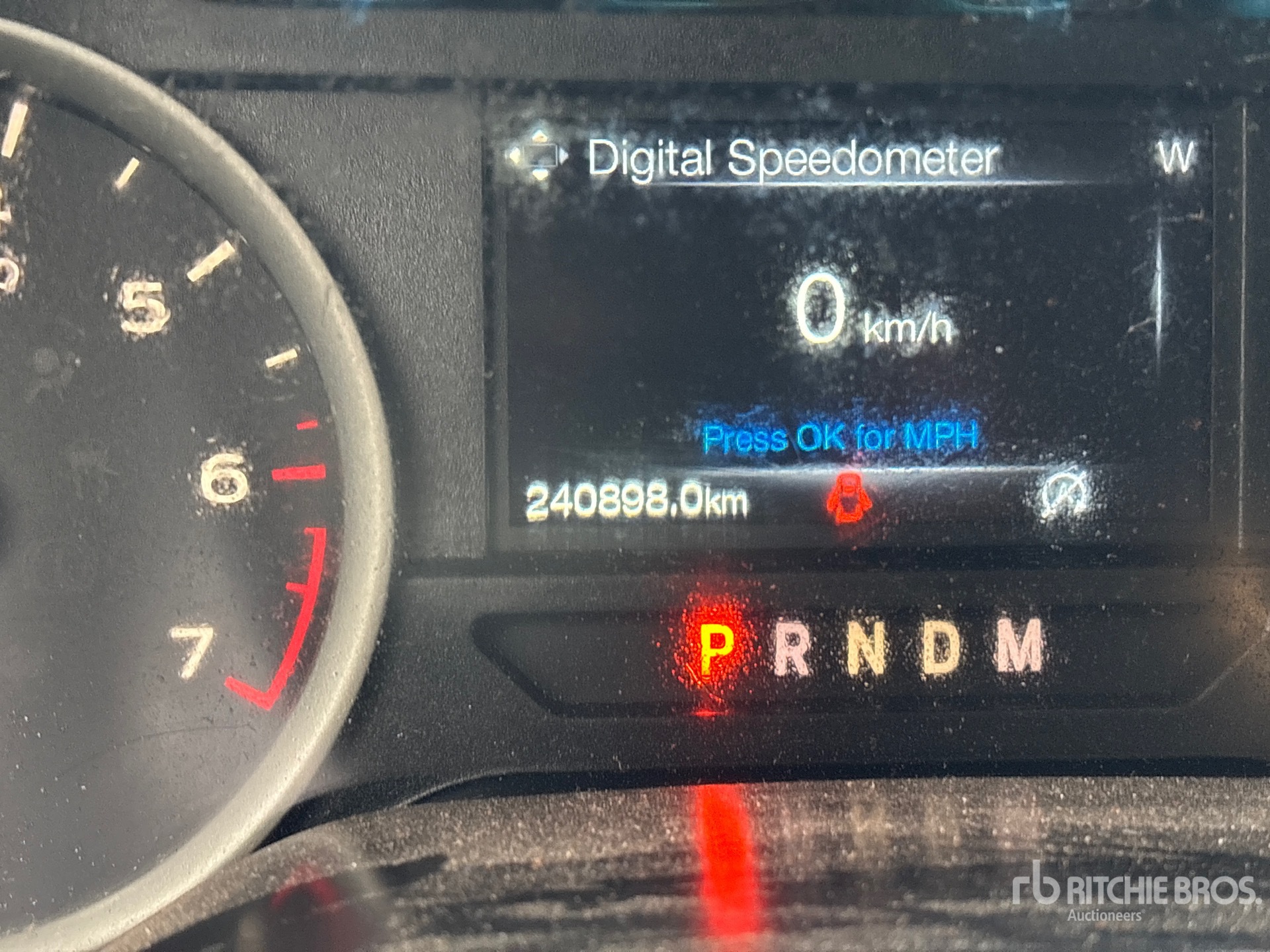 General Appearance with Horímetro / Odómetro