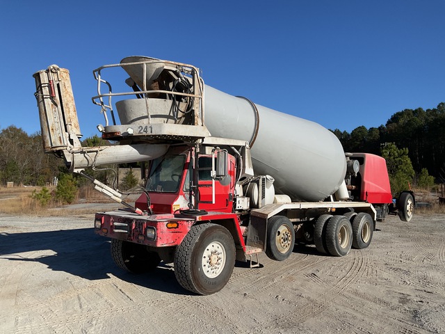 2007 Oshkosh S-2106L 10x6 Front Discharge Mixer Truck 2007 Oshkosh S-2106L 10x6 Front Discharge Mixer Truck