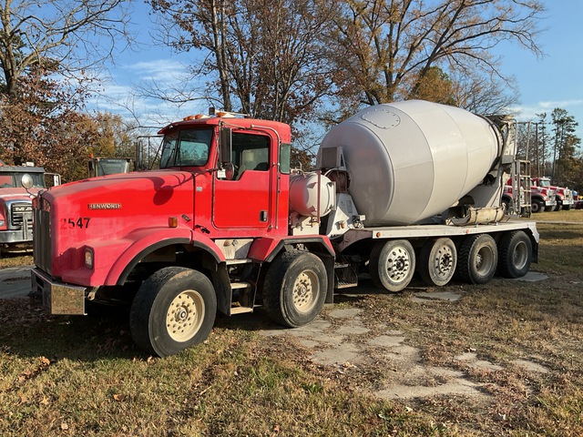 2005 Kenworth 12x4 Mixer Truck