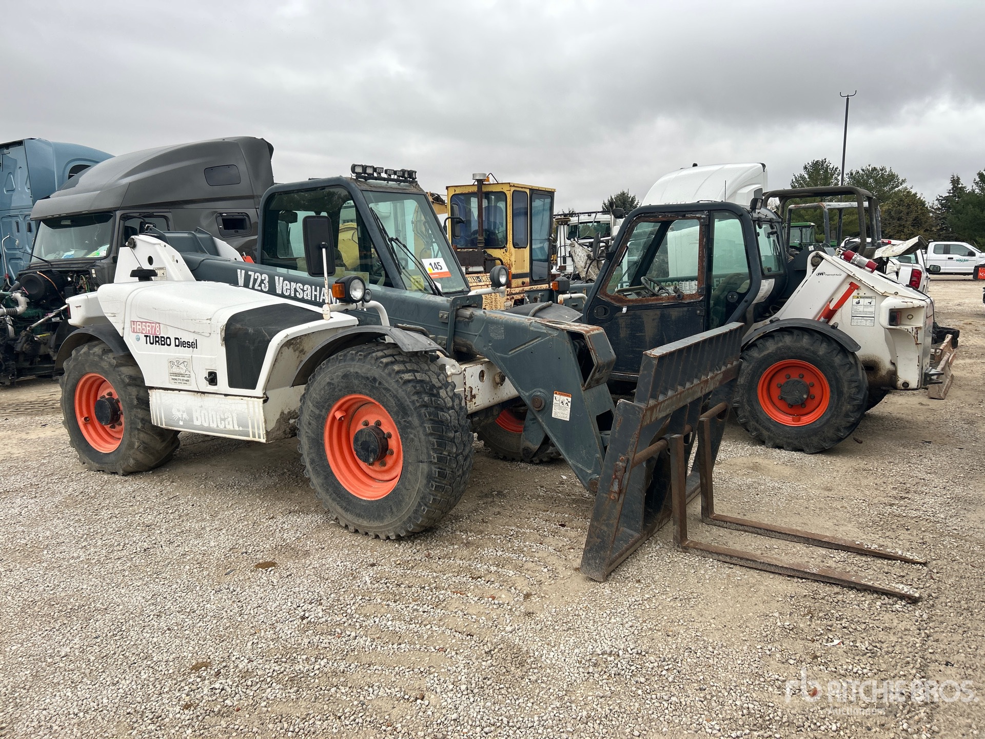 General Appearance with Picture, Right Front Corner