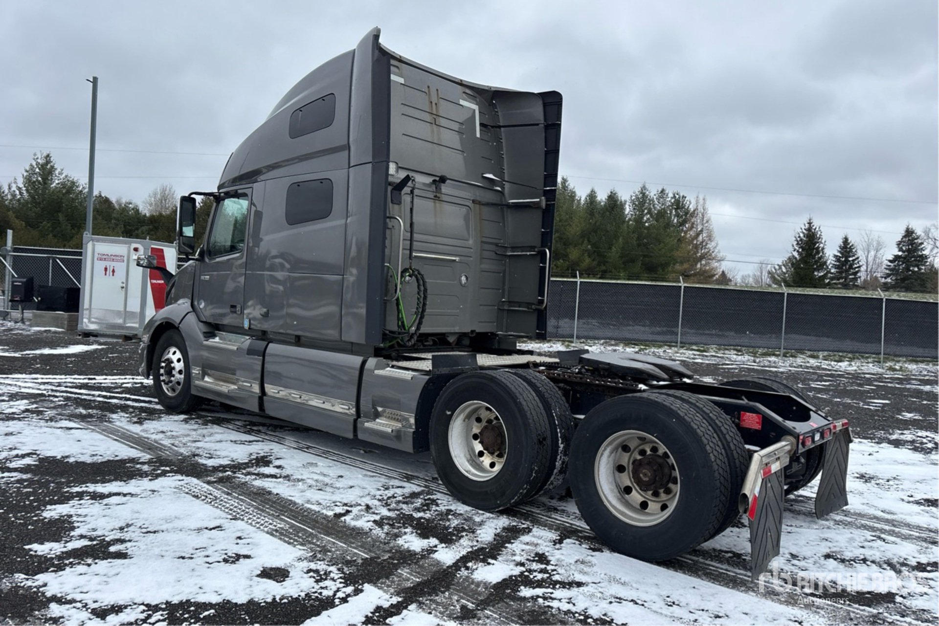 Aspect général with Image, coin arrière gauche