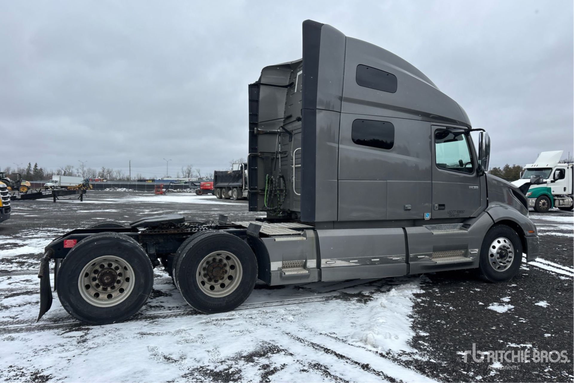 Aspect général with Image, coin arrière droit