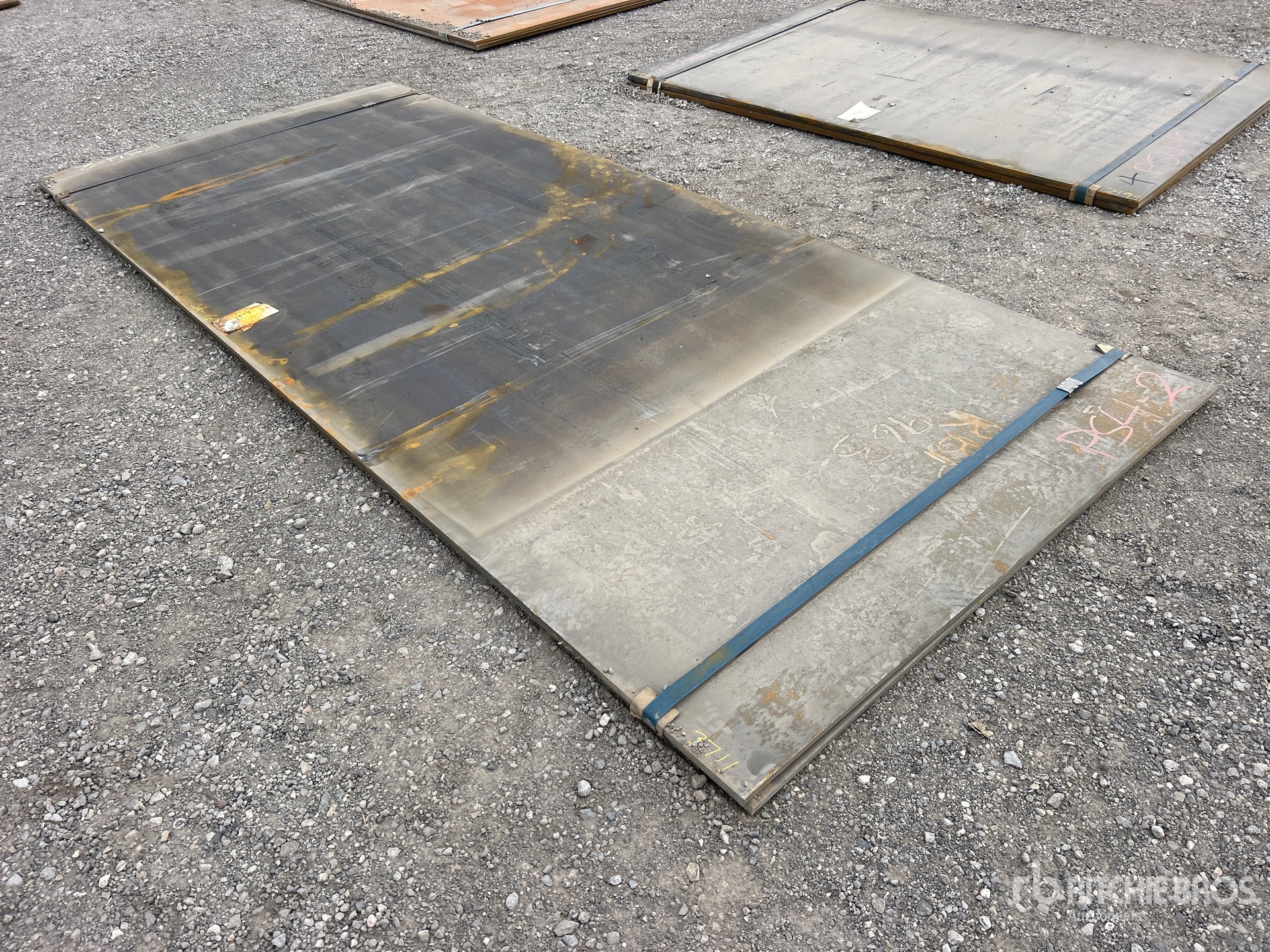 General Appearance with Bild, Ecke vorne links