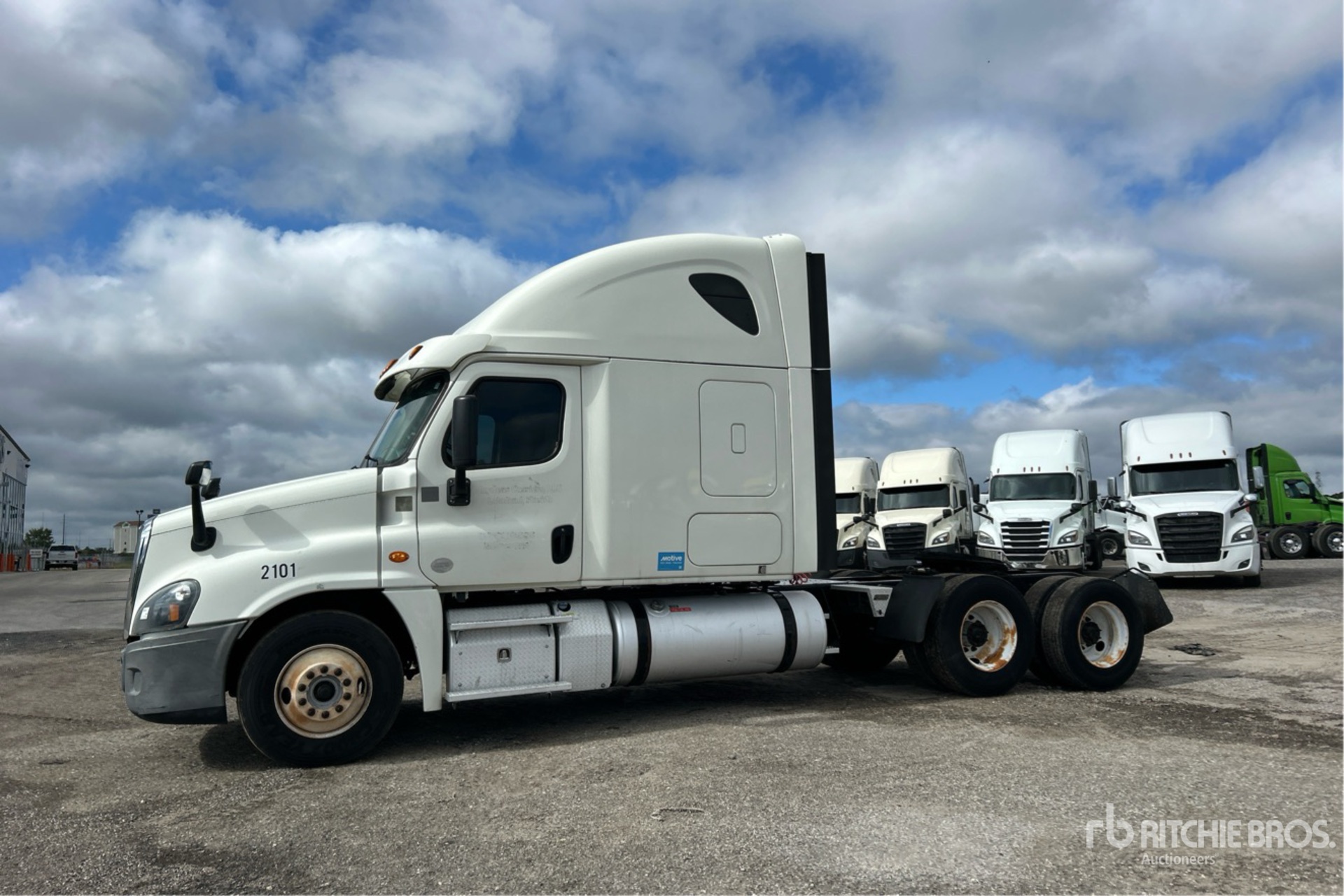 General Appearance with Picture, Left Front Corner