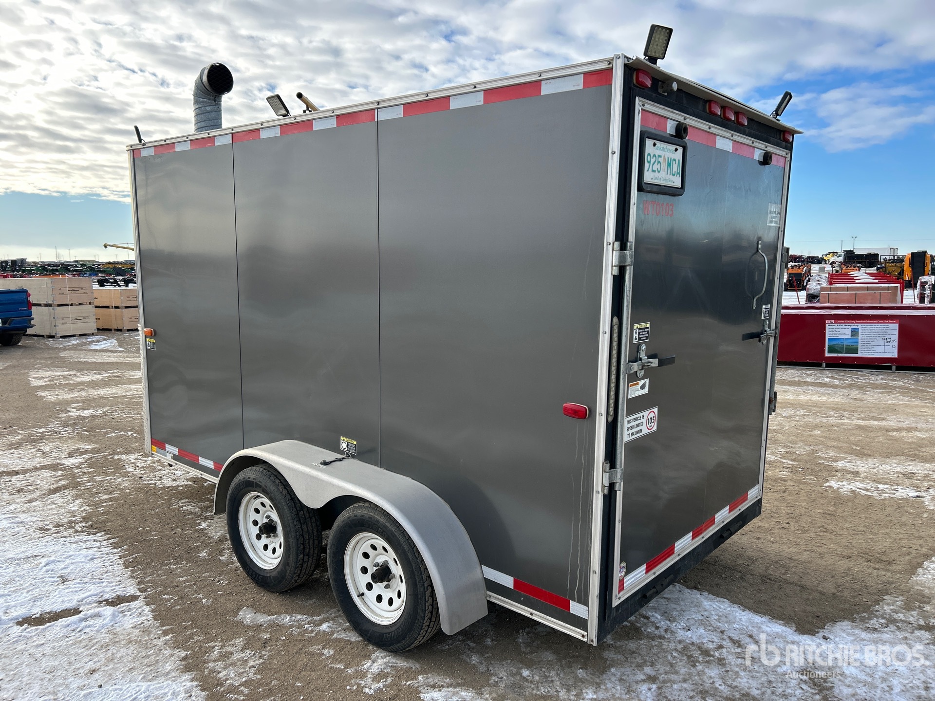 General Appearance with Bild, Ecke hinten links