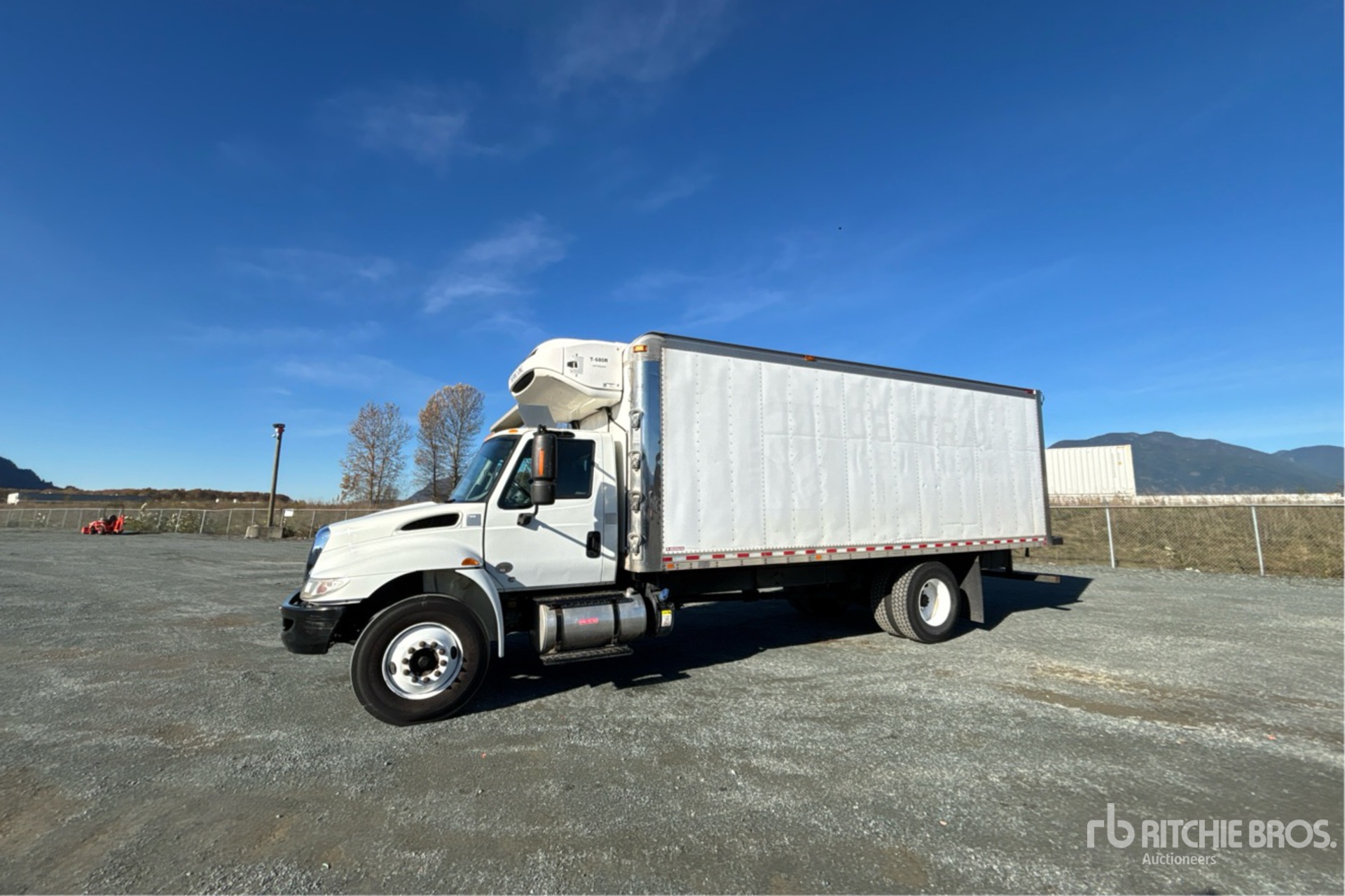 General Appearance with Foto, angolo anteriore sinistro