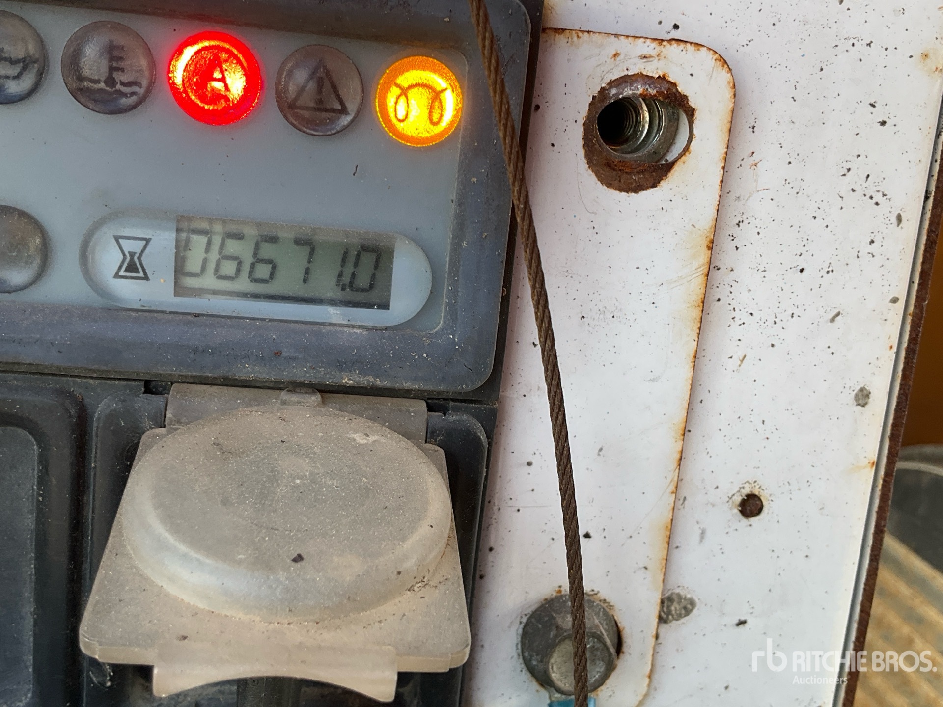 General Appearance with Hour Meter / Odometer