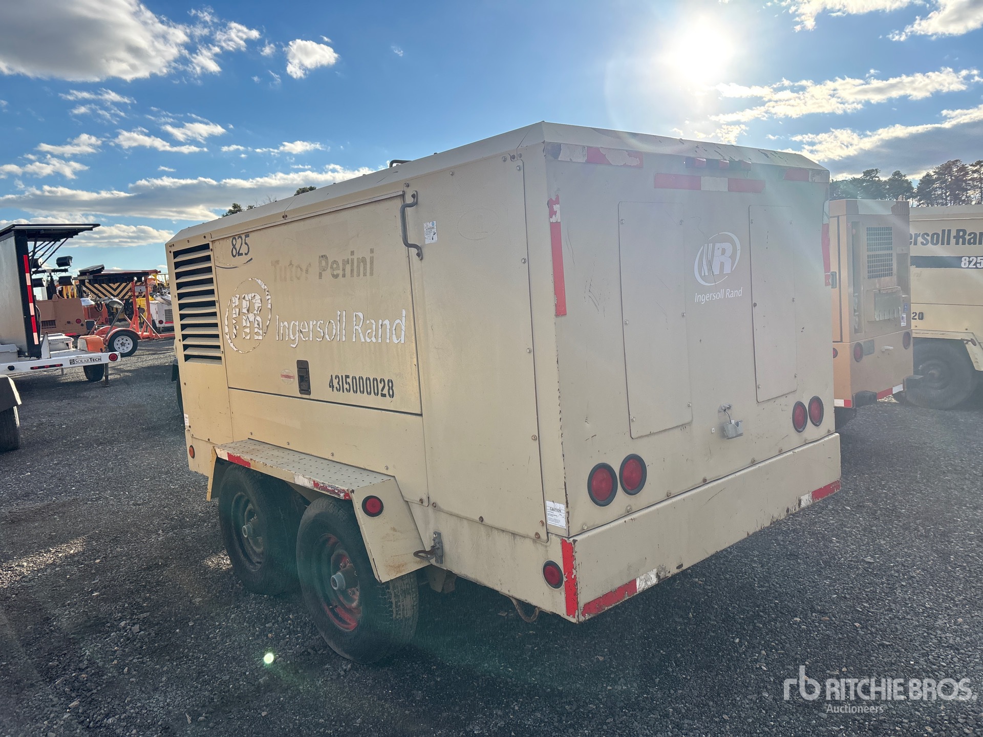 General Appearance with Imagen: esquina trasera izquierda