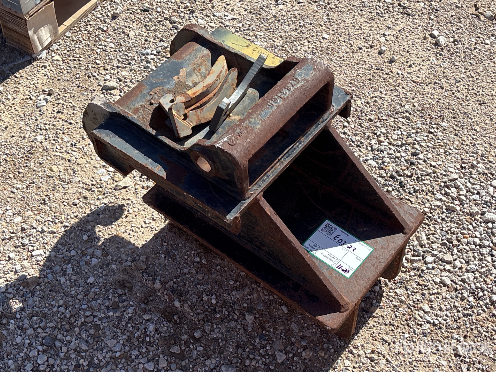 General Appearance with Picture, Right Front Corner