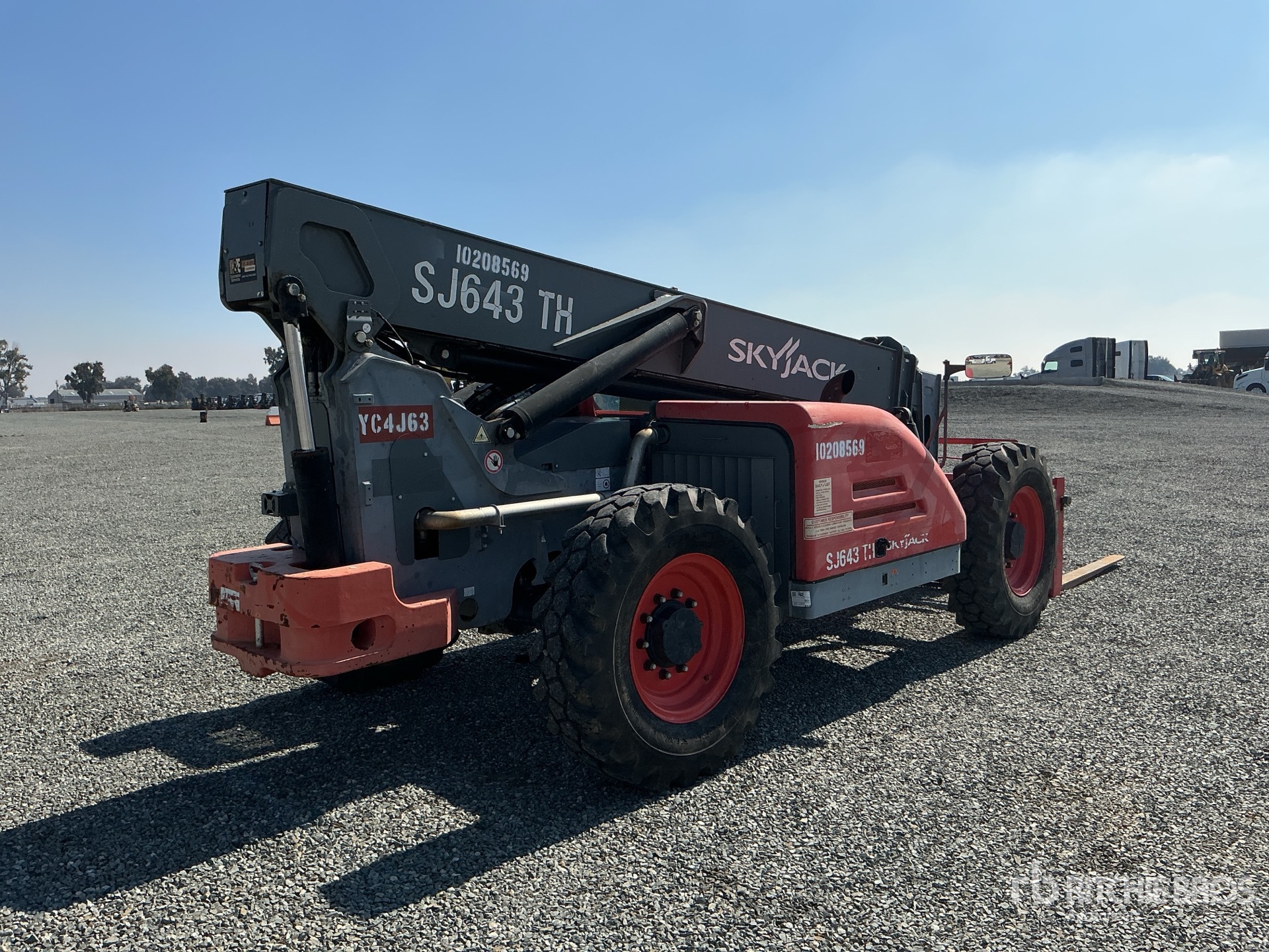 General Appearance with Picture, Right Rear Corner