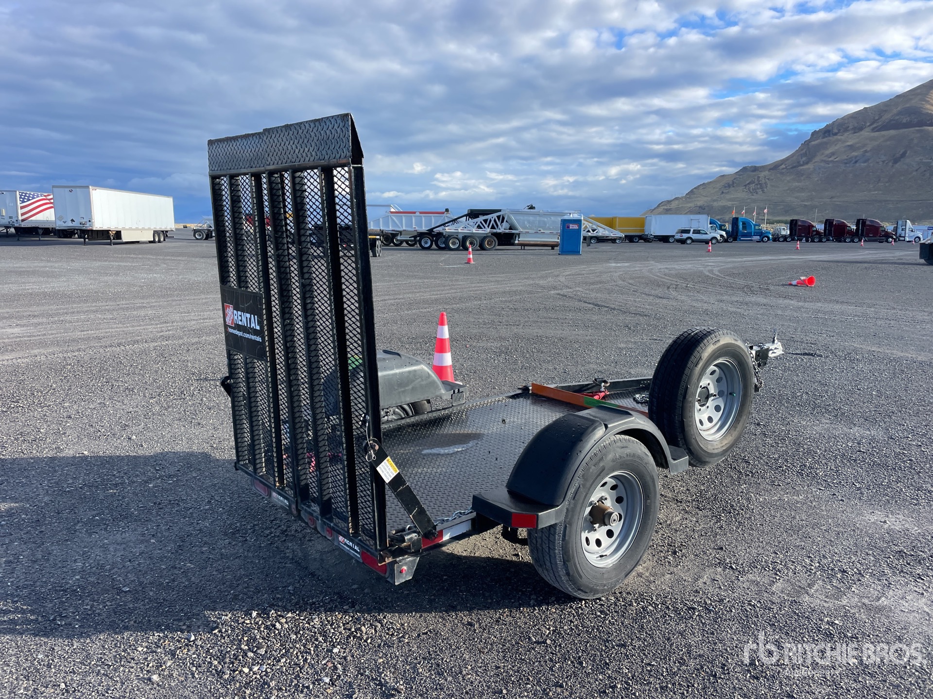General Appearance with Picture, Right Rear Corner